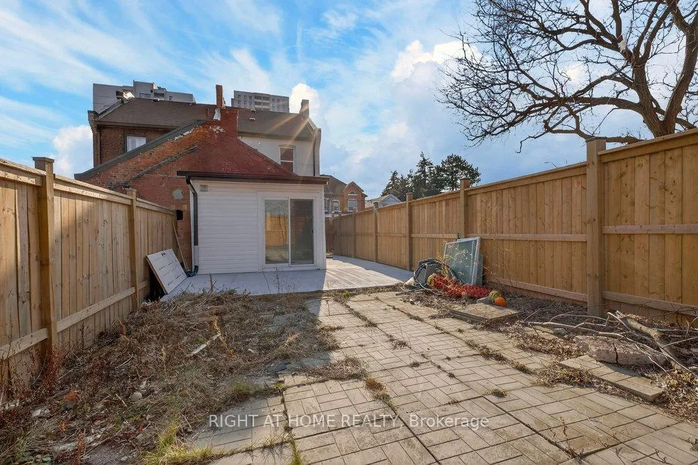 Photo 36 of 141 Ray Street N, Hamilton, Strathcona — HOMEH