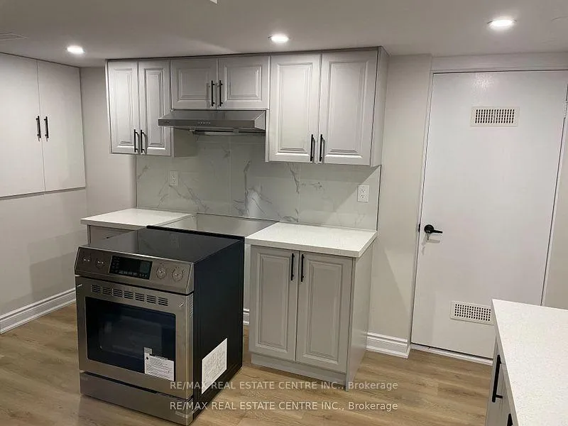 Front of Unit Lower, 37 Edgemont Drive