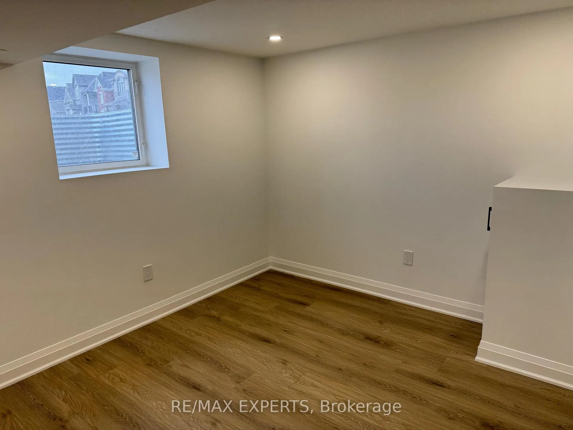 Photo 7 of 1279 Sweetfern Crescent, Milton, Cobban — HOMEH
