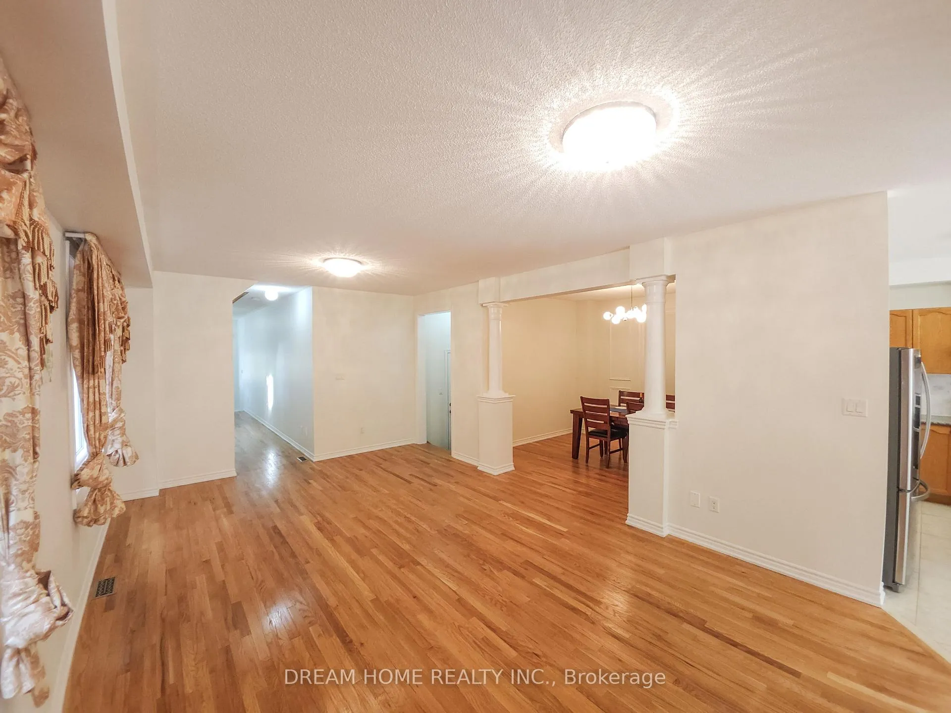 Photo 4 of 269 Helen Avenue, Markham, Village Green-South Unionville — HOMEH