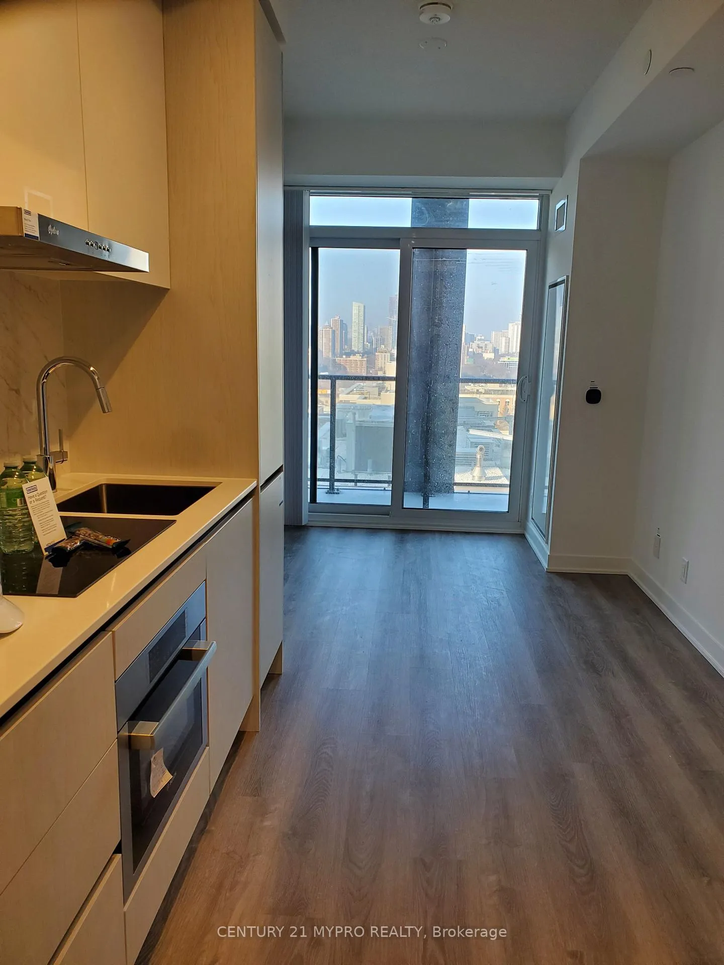 Photo 6 of Unit #2305, 180 Front Street E, Toronto, Moss Park — HOMEH