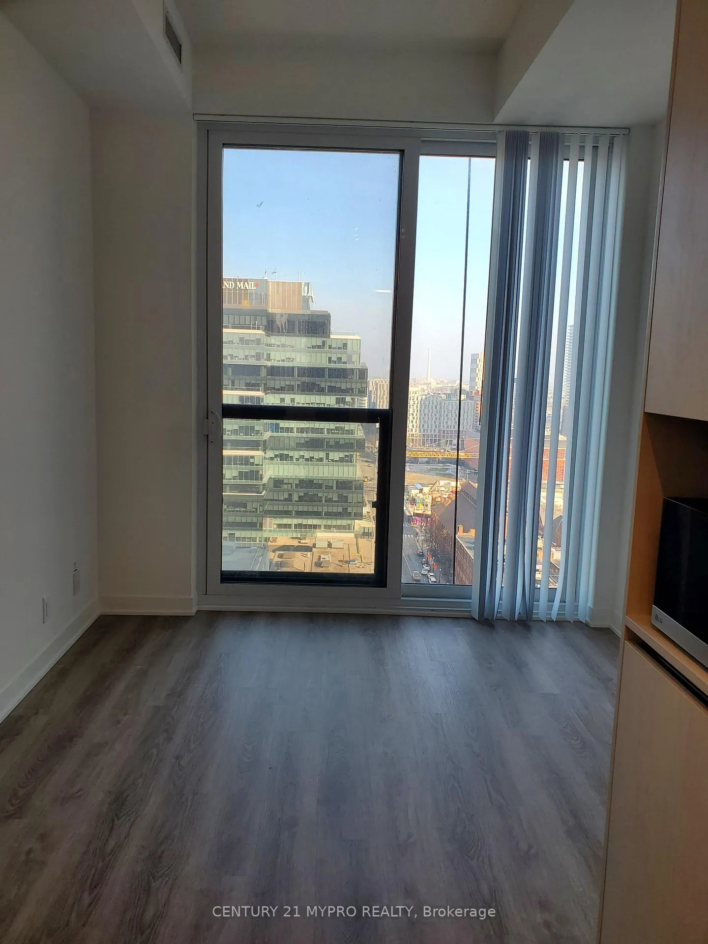Photo 11 of Unit #2305, 180 Front Street E, Toronto, Moss Park — HOMEH