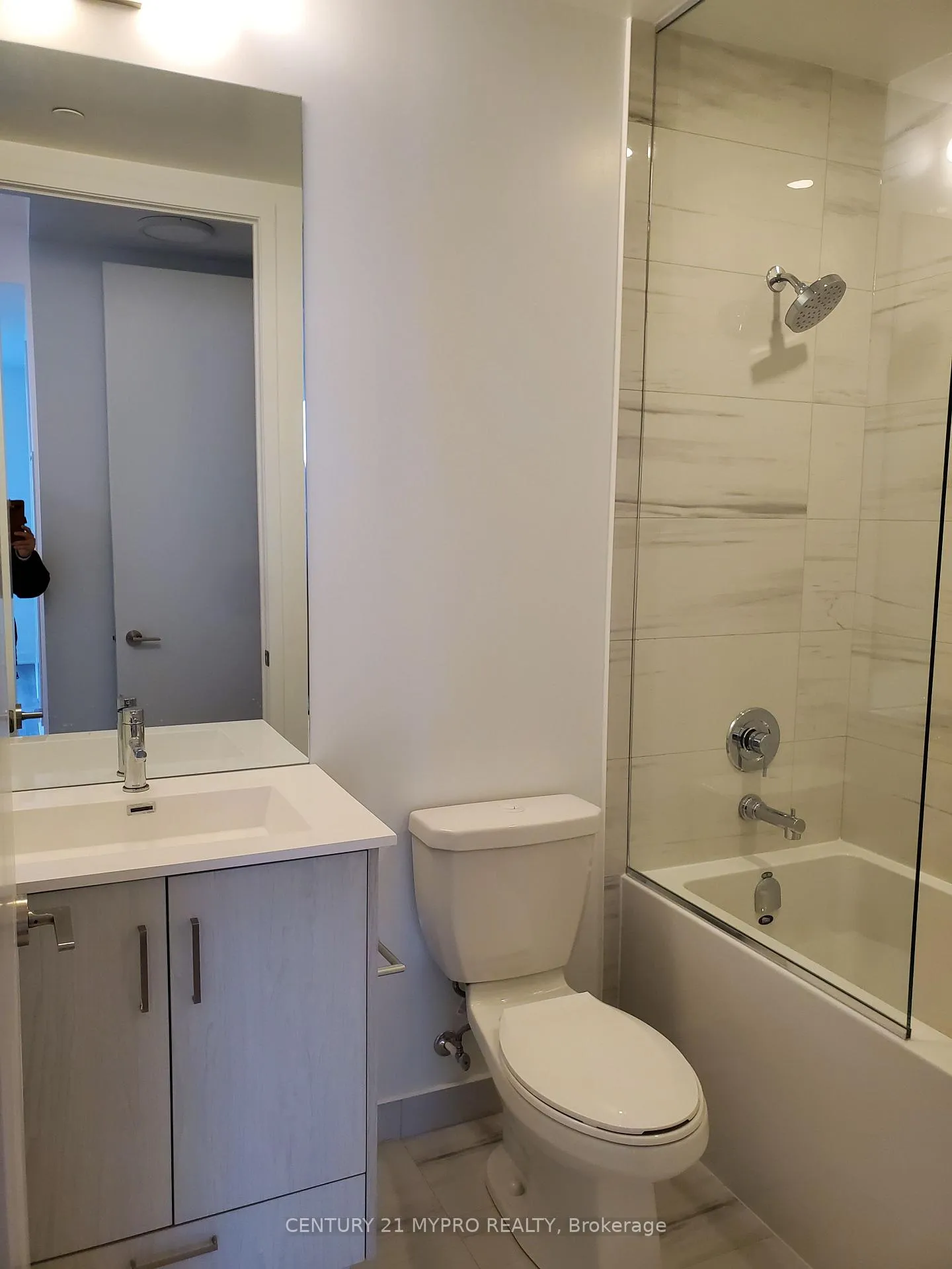 Photo 12 of Unit #2305, 180 Front Street E, Toronto, Moss Park — HOMEH