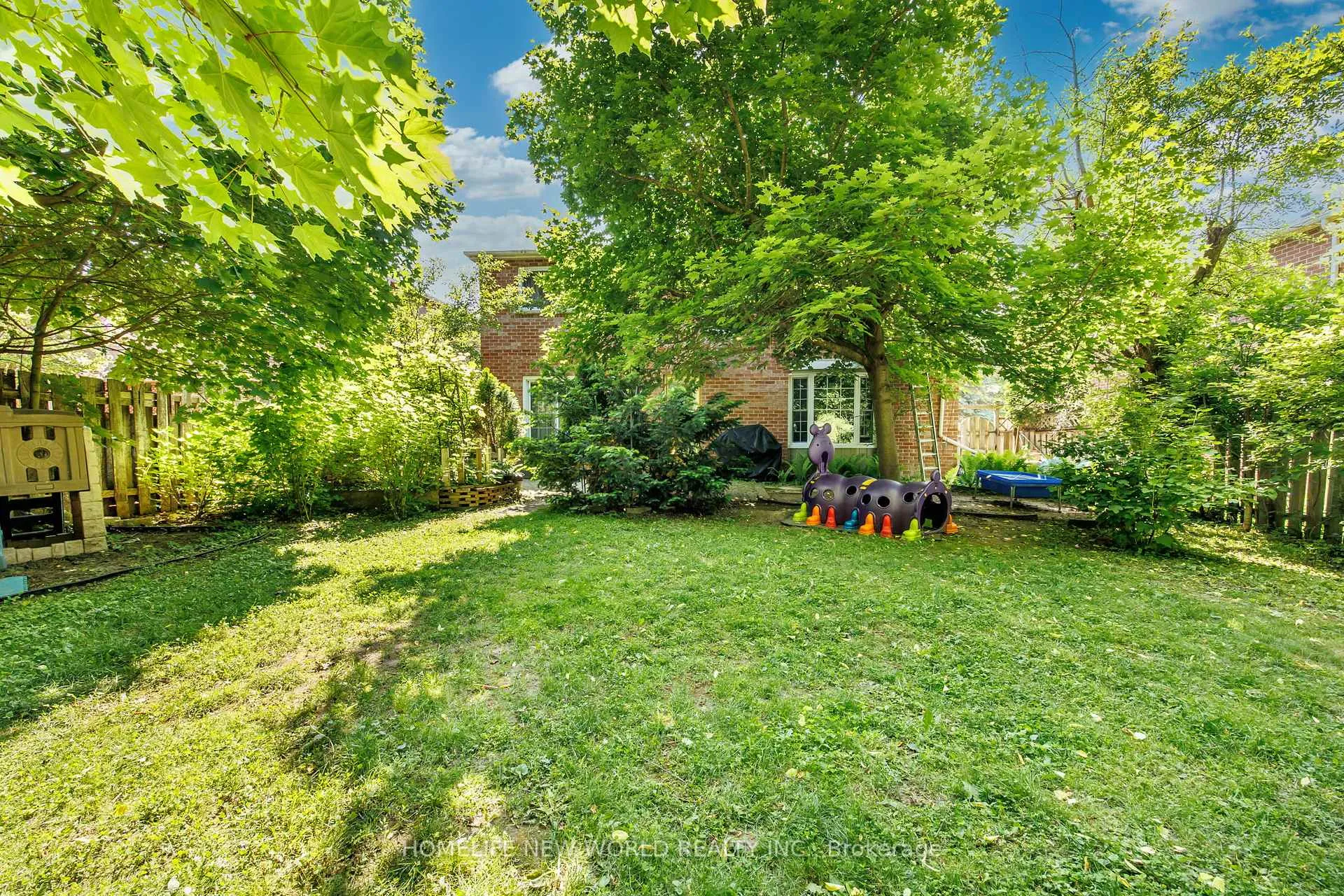 Photo 7 of 158 Murray Drive, Aurora, Aurora Highlands — HOMEH