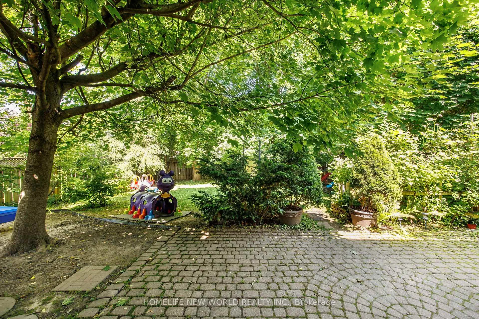 Photo 9 of 158 Murray Drive, Aurora, Aurora Highlands — HOMEH