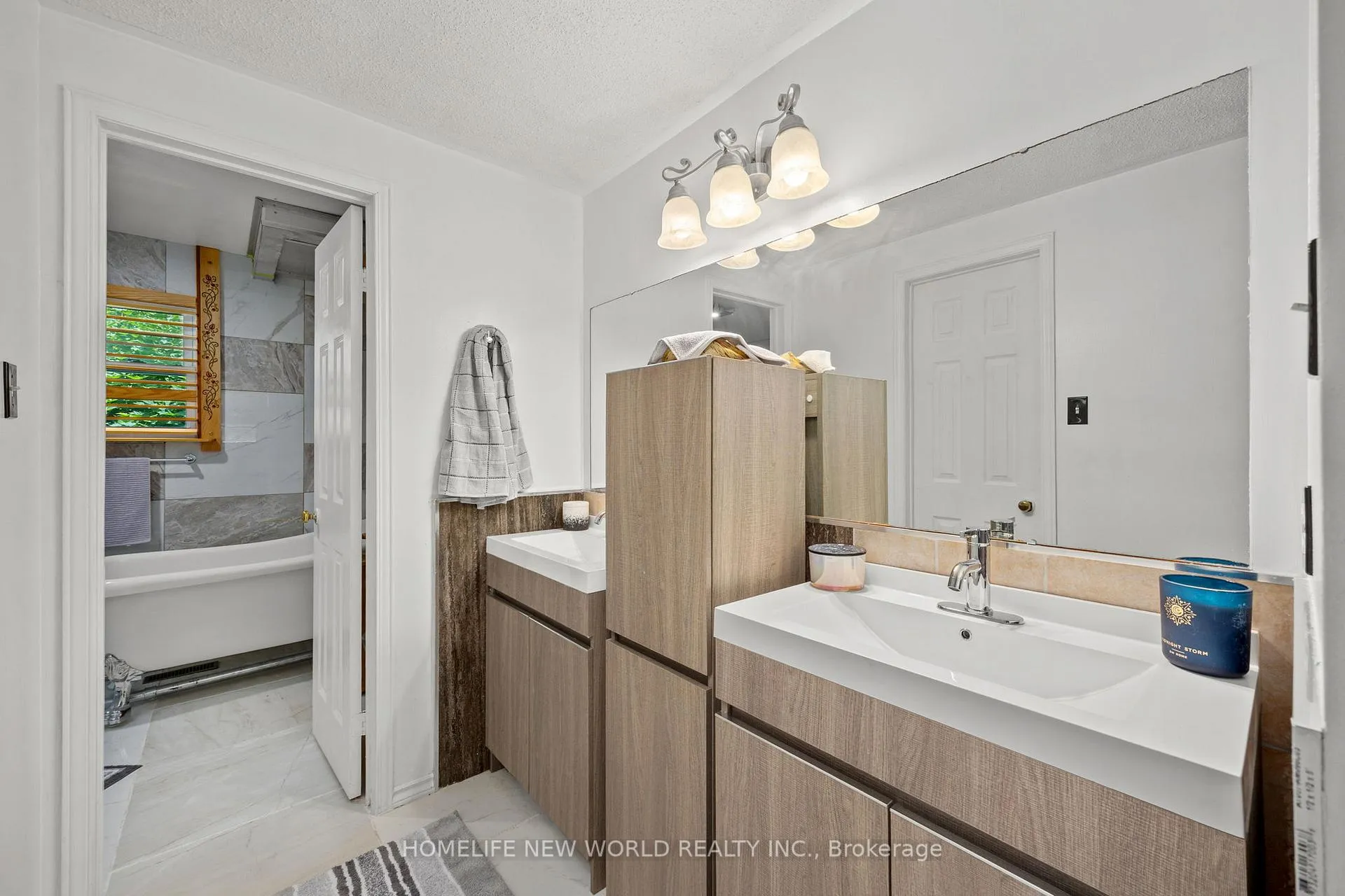 Photo 22 of 158 Murray Drive, Aurora, Aurora Highlands — HOMEH
