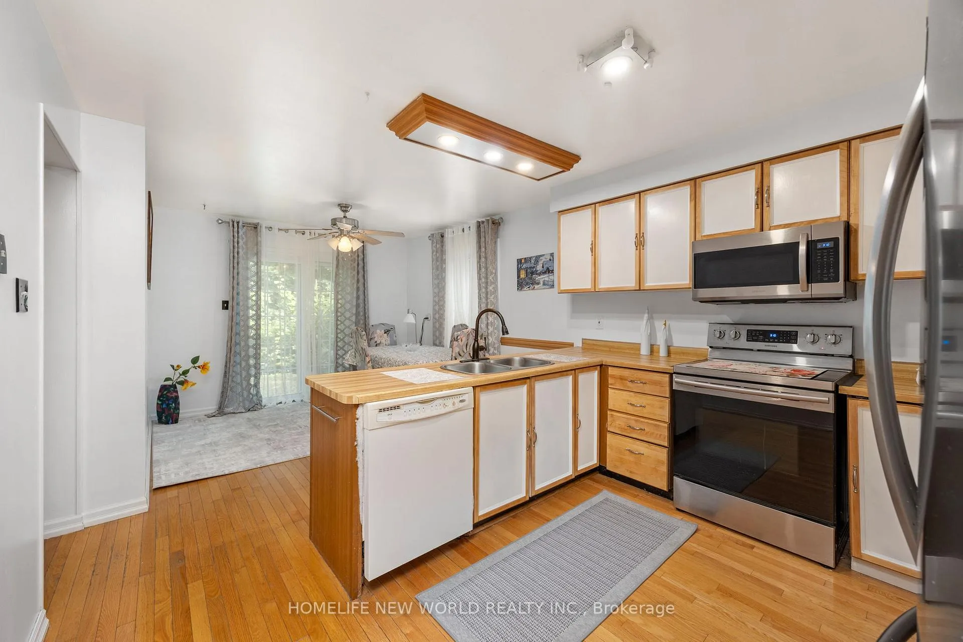 Photo 31 of 158 Murray Drive, Aurora, Aurora Highlands — HOMEH