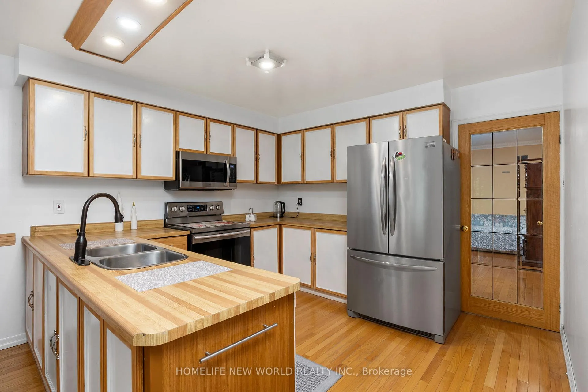 Photo 33 of 158 Murray Drive, Aurora, Aurora Highlands — HOMEH