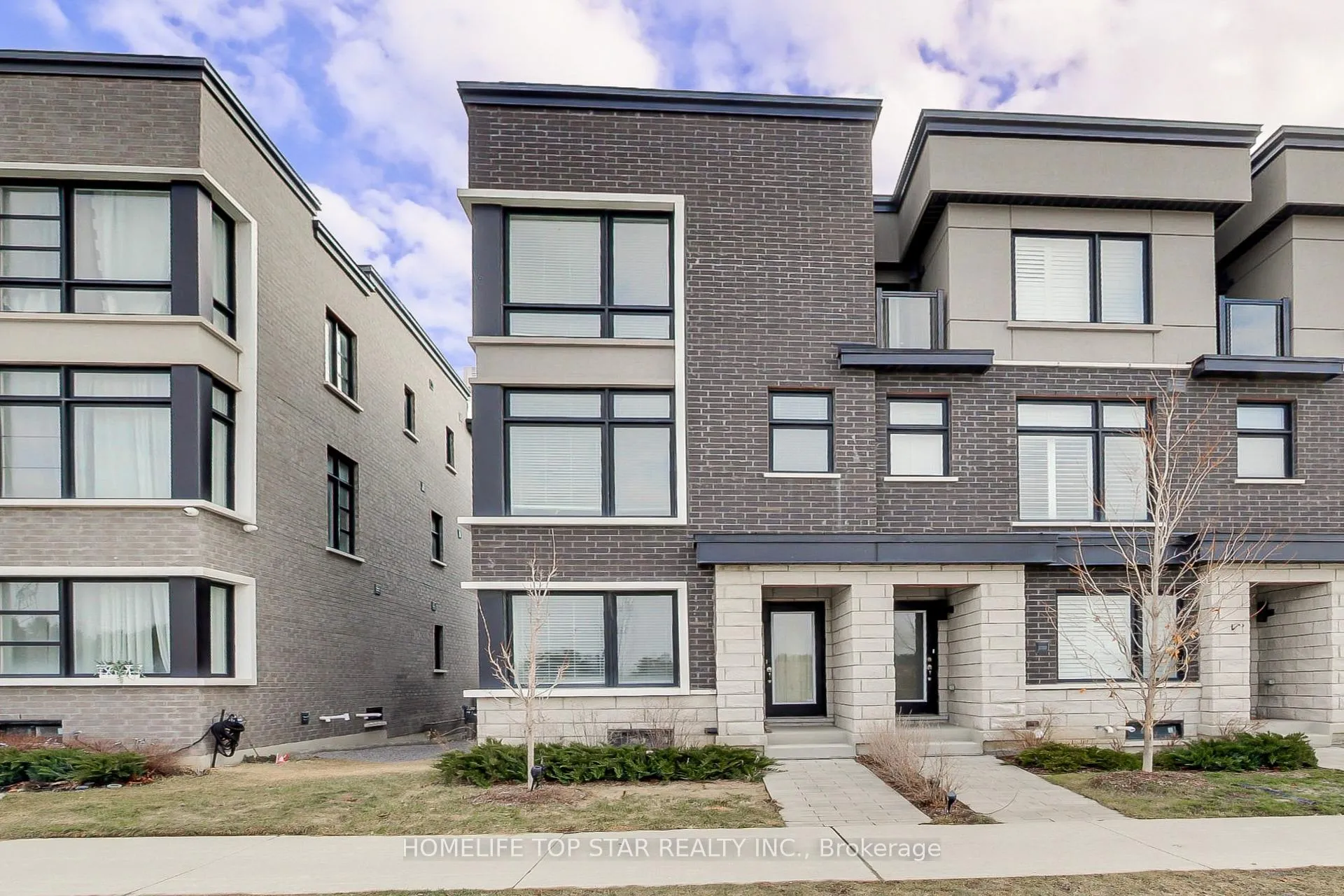 Photo 1 of 2646 Castlegate Crossing Drive, Pickering, Duffin Heights — HOMEH