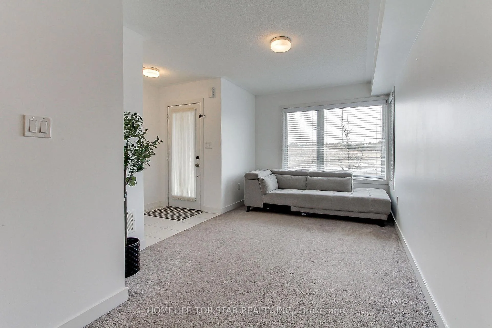 Photo 4 of 2646 Castlegate Crossing Drive, Pickering, Duffin Heights — HOMEH