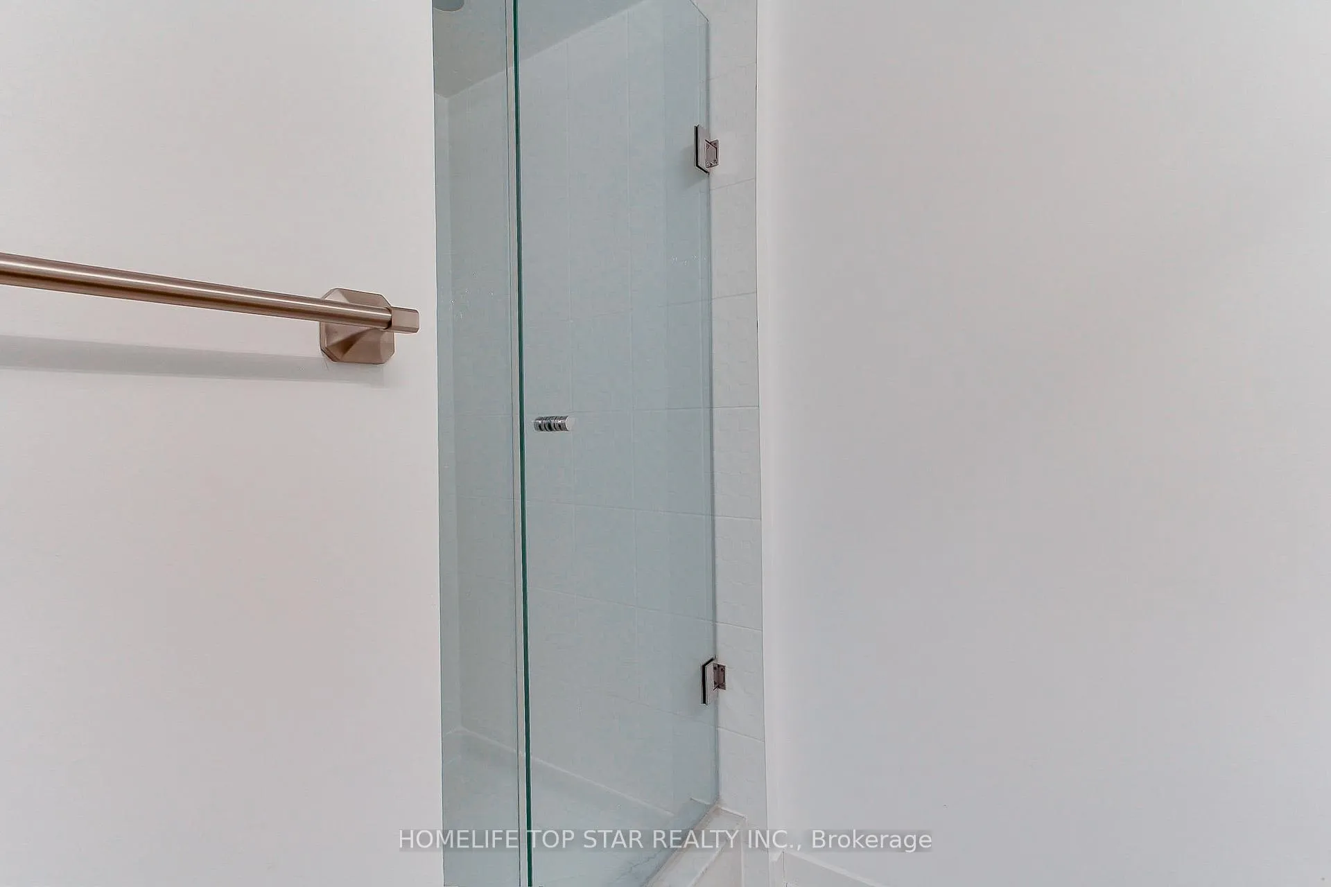 Photo 9 of 2646 Castlegate Crossing Drive, Pickering, Duffin Heights — HOMEH