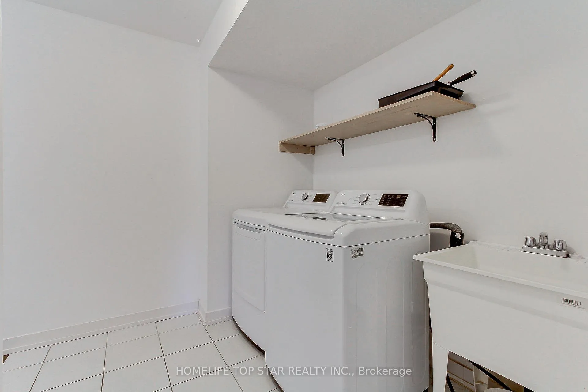 Photo 10 of 2646 Castlegate Crossing Drive, Pickering, Duffin Heights — HOMEH