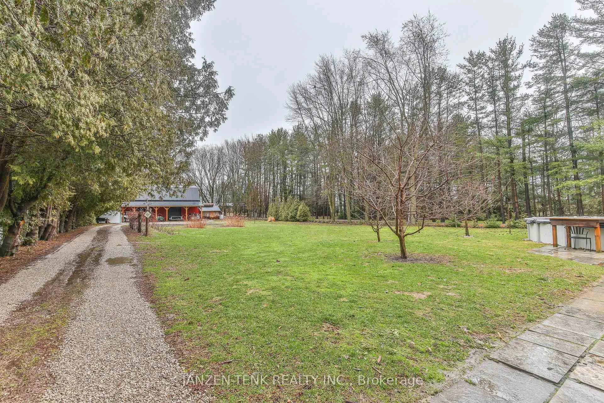 Photo 36 of 9114 Rogers Road, Malahide, Rural Malahide — HOMEH