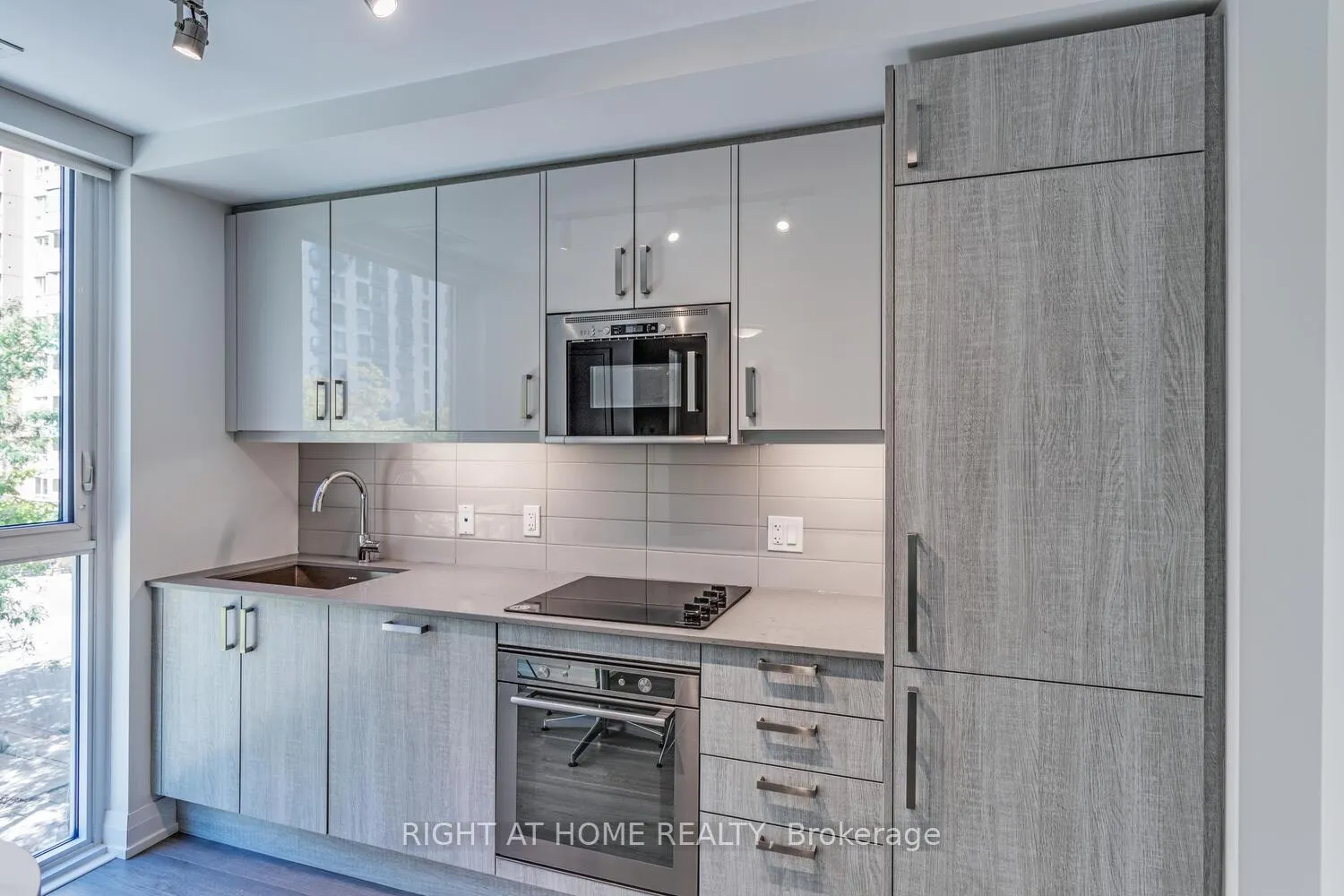 Photo 12 of Unit 310, 77 Mutual Street, Toronto, Church-Yonge Corridor — HOMEH