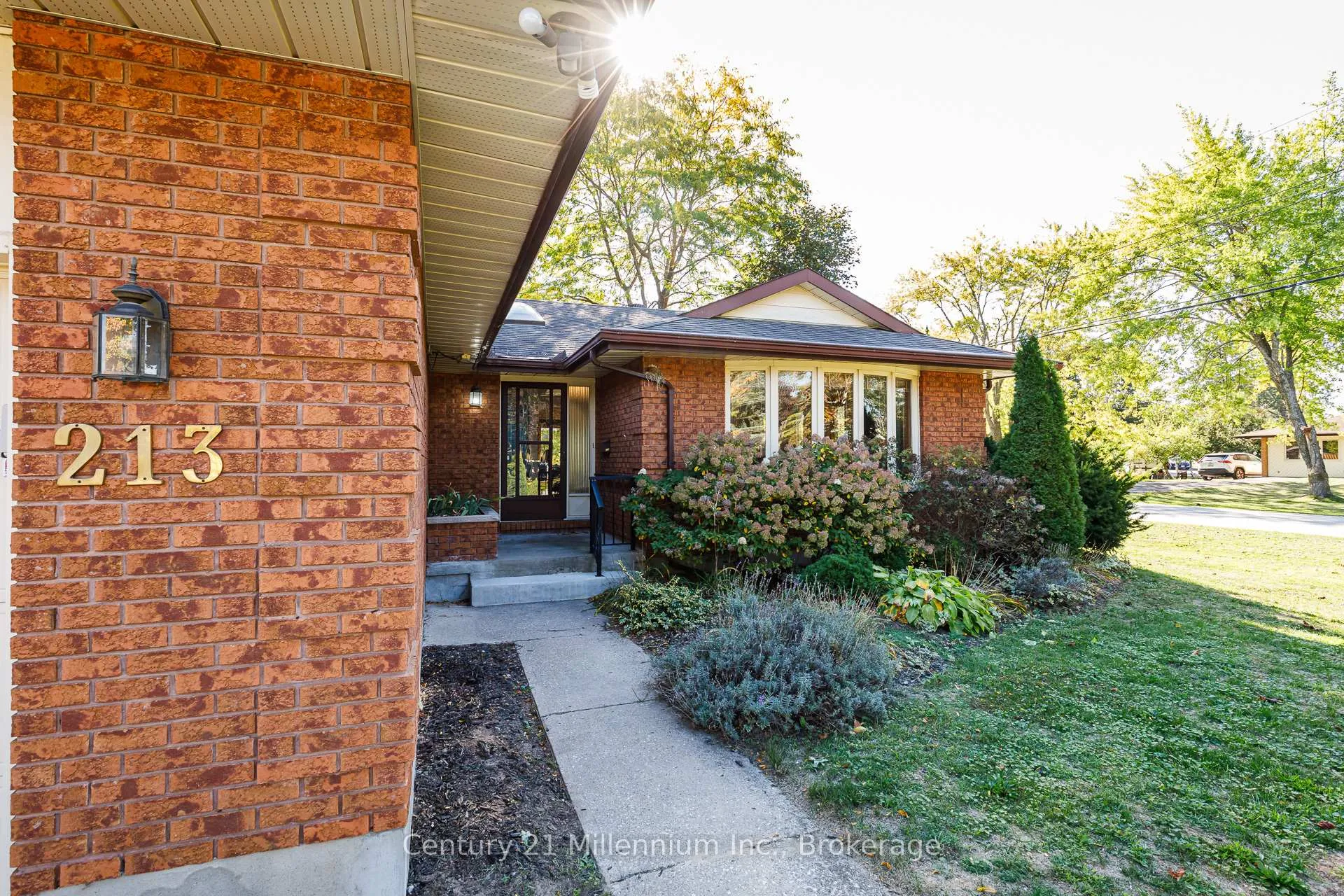 Photo 4 of 213 Jane Street, Clearview, Stayner — HOMEH