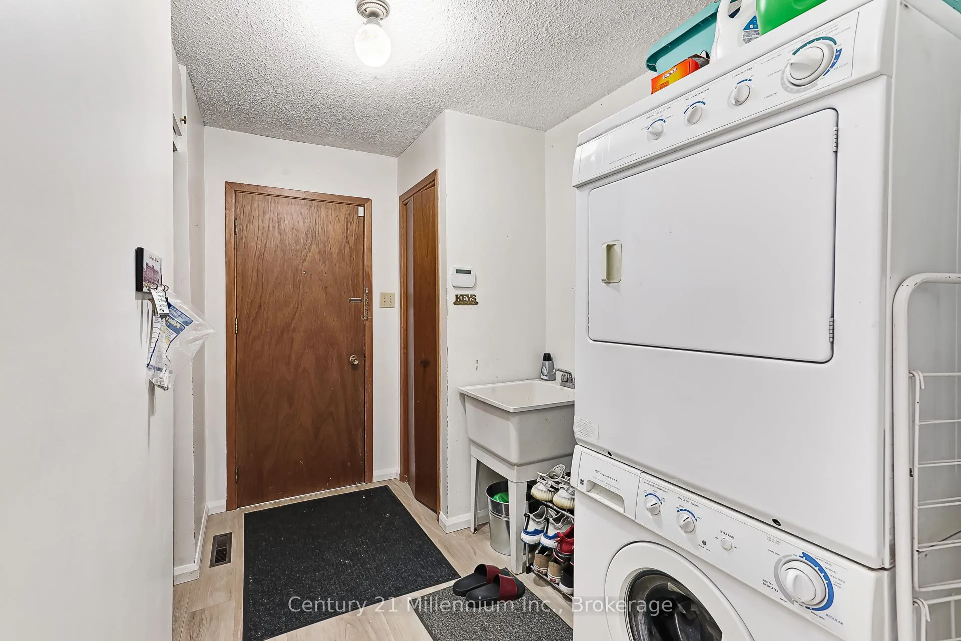 Photo 39 of 213 Jane Street, Clearview, Stayner — HOMEH