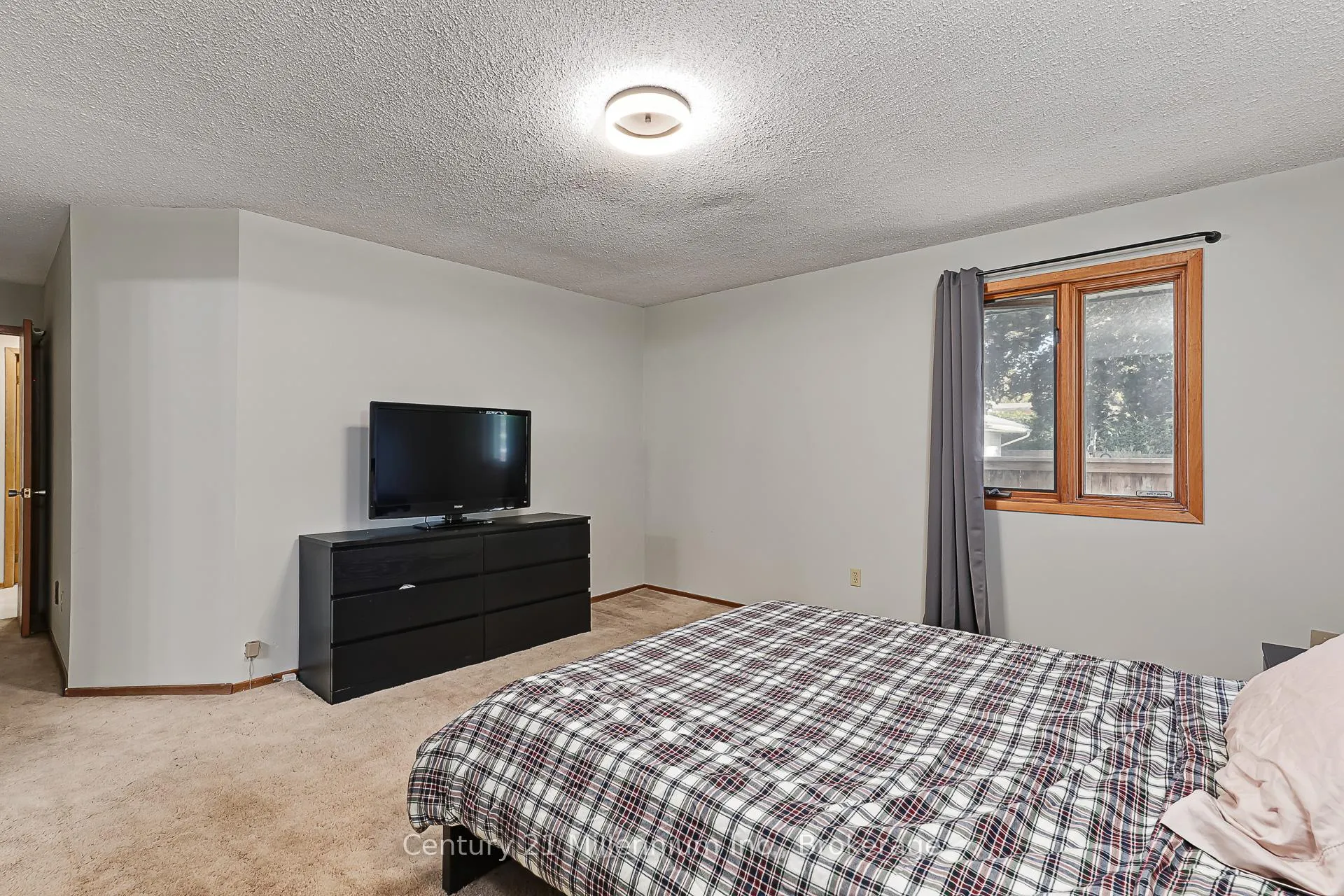 Photo 48 of 213 Jane Street, Clearview, Stayner — HOMEH