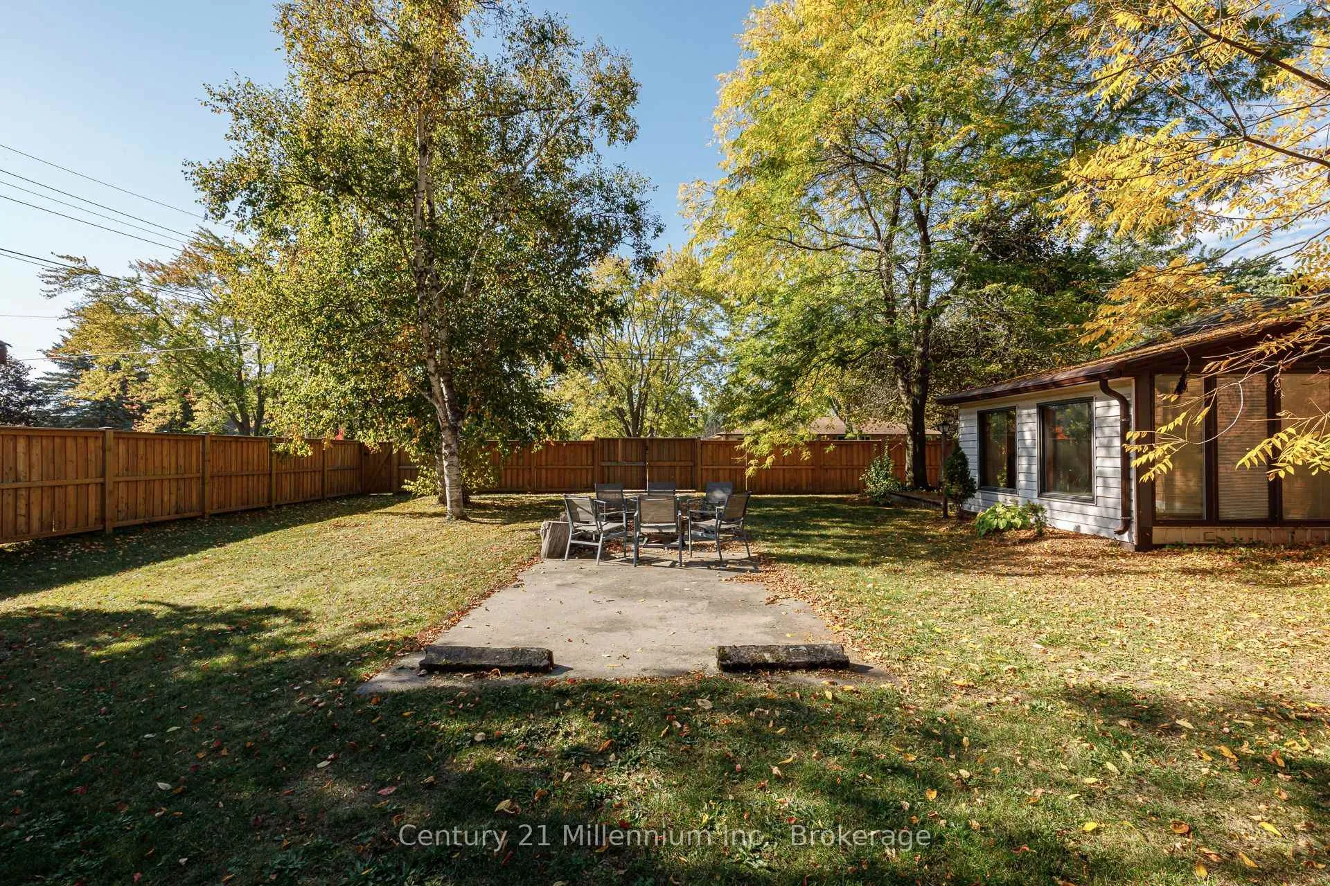 Photo 12 of 213 Jane Street, Clearview, Stayner — HOMEH