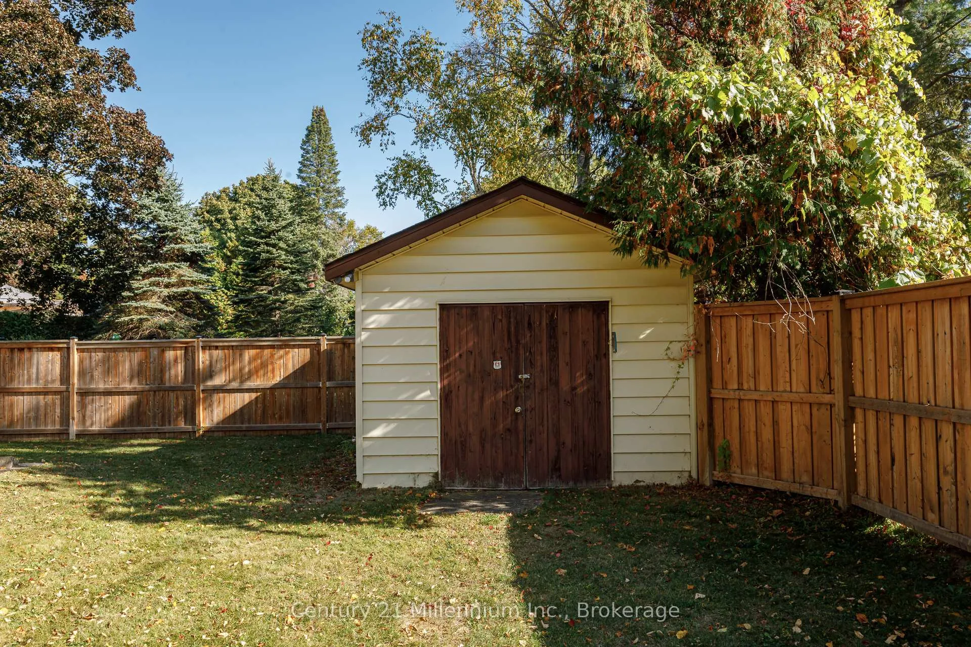 Photo 14 of 213 Jane Street, Clearview, Stayner — HOMEH