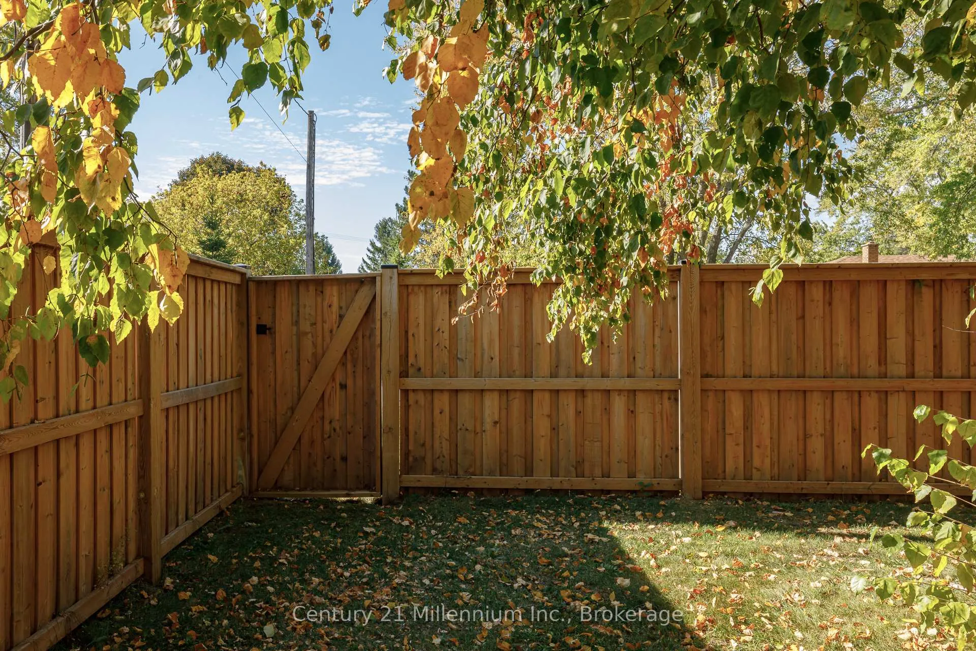 Photo 16 of 213 Jane Street, Clearview, Stayner — HOMEH