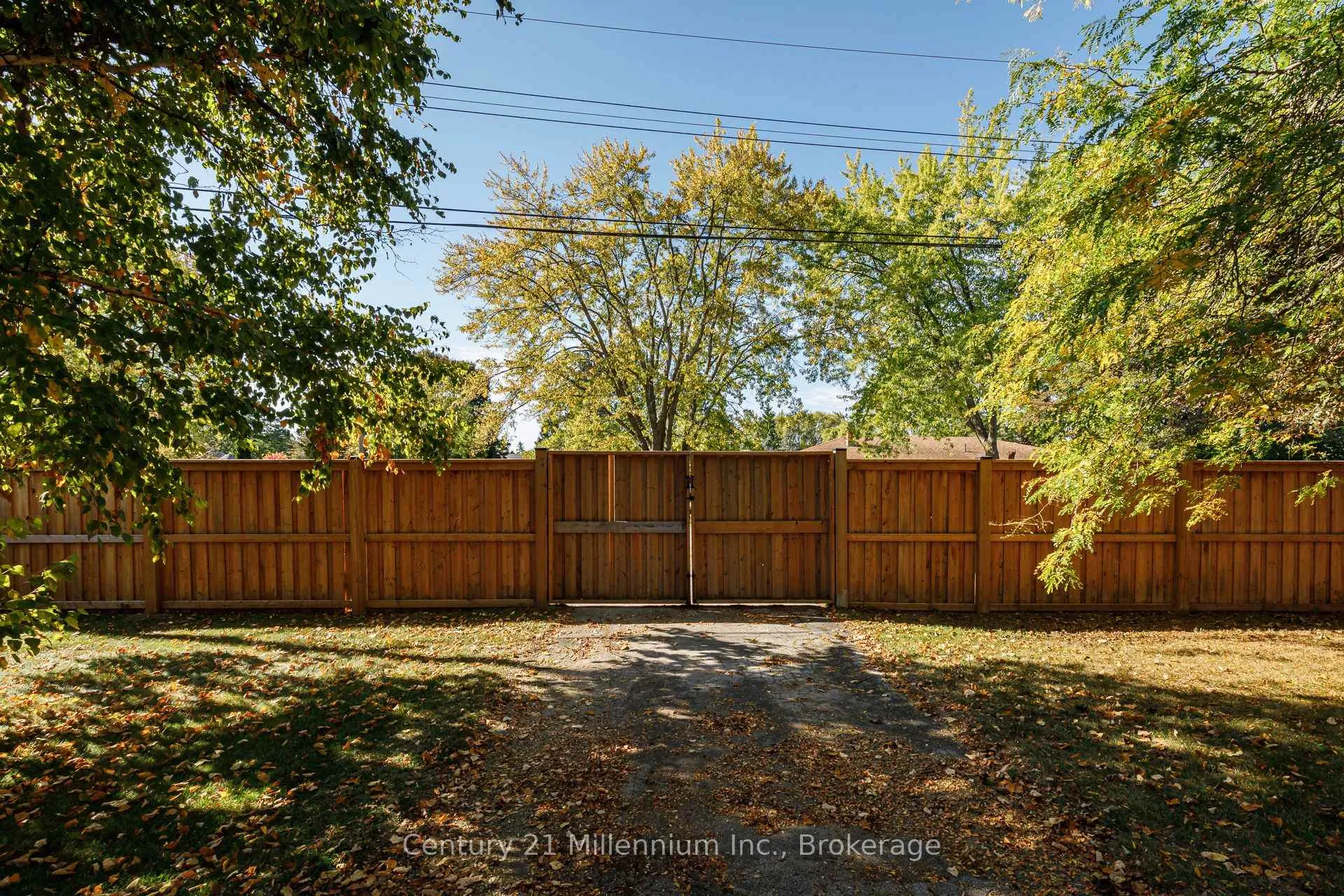 Photo 17 of 213 Jane Street, Clearview, Stayner — HOMEH