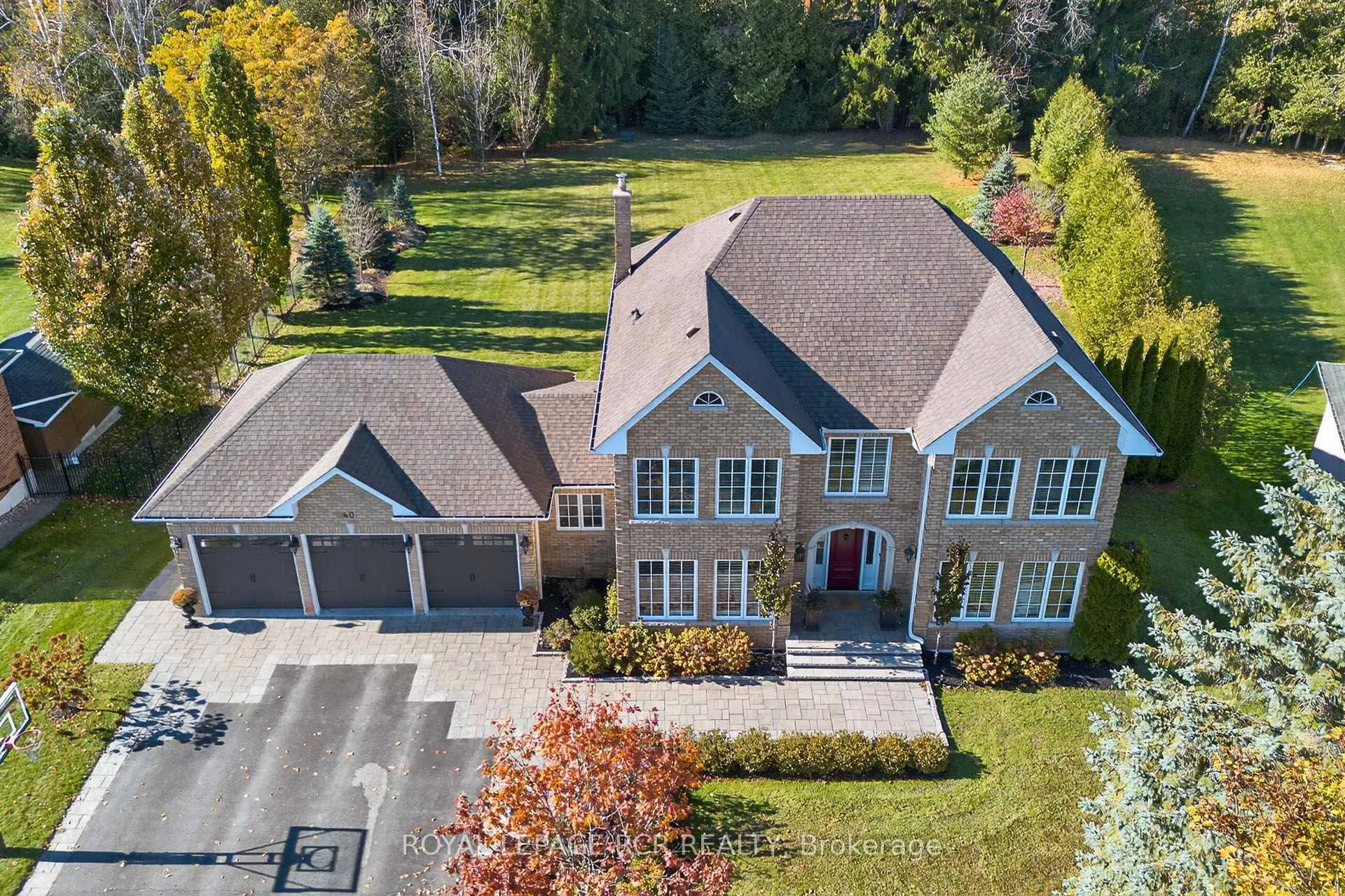 Photo 1 of 40 Campbell Drive, Uxbridge — HOMEH