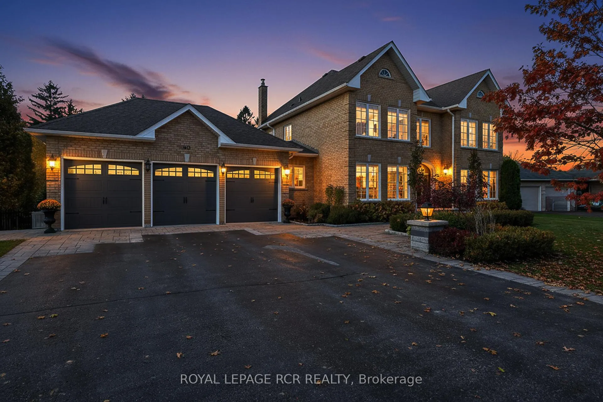 Photo 2 of 40 Campbell Drive, Uxbridge — HOMEH