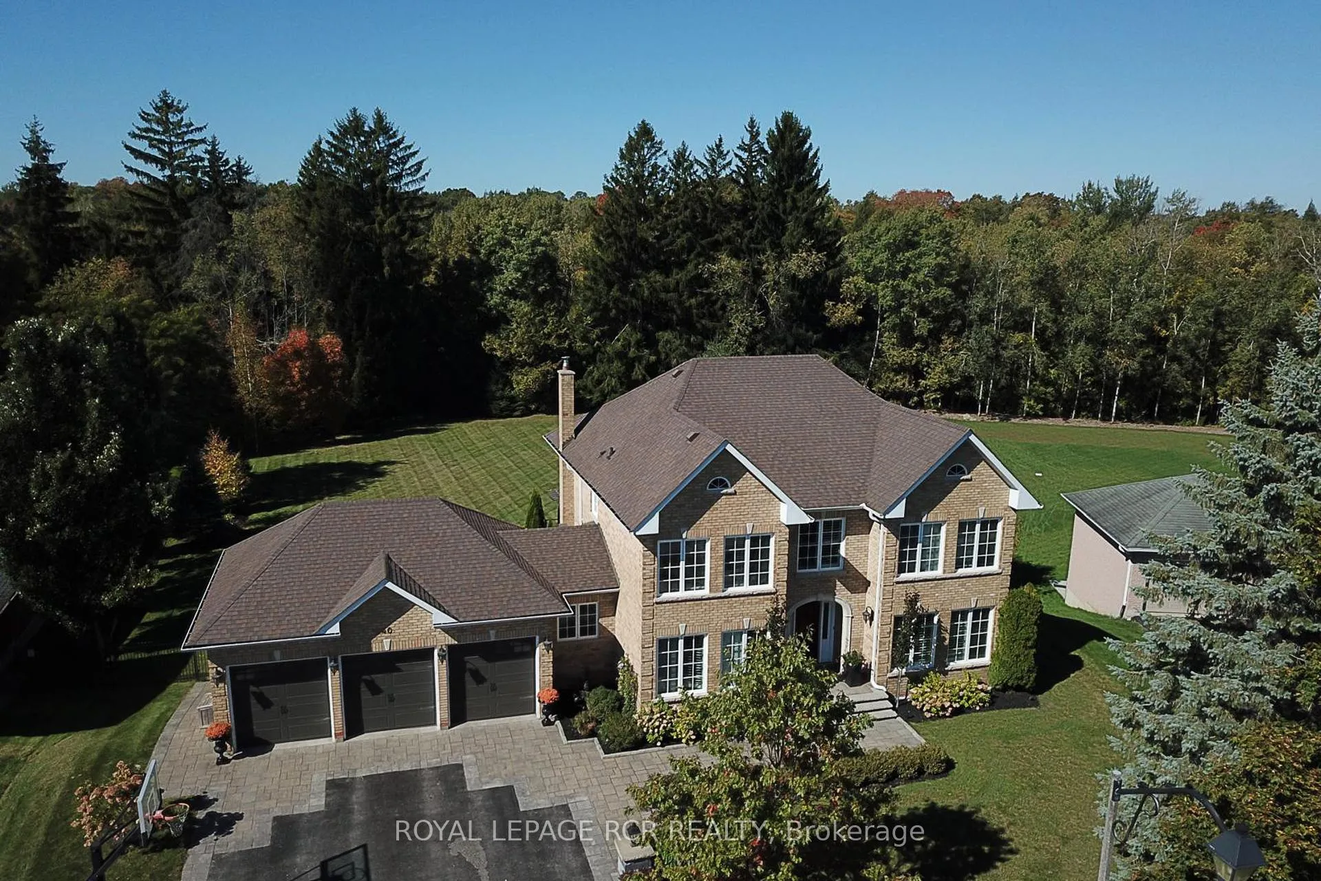 Photo 5 of 40 Campbell Drive, Uxbridge — HOMEH