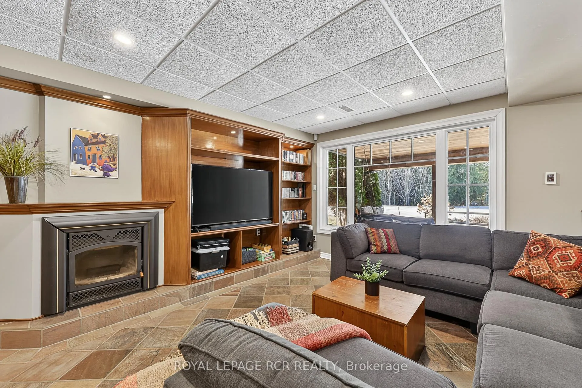 Photo 29 of 40 Campbell Drive, Uxbridge — HOMEH