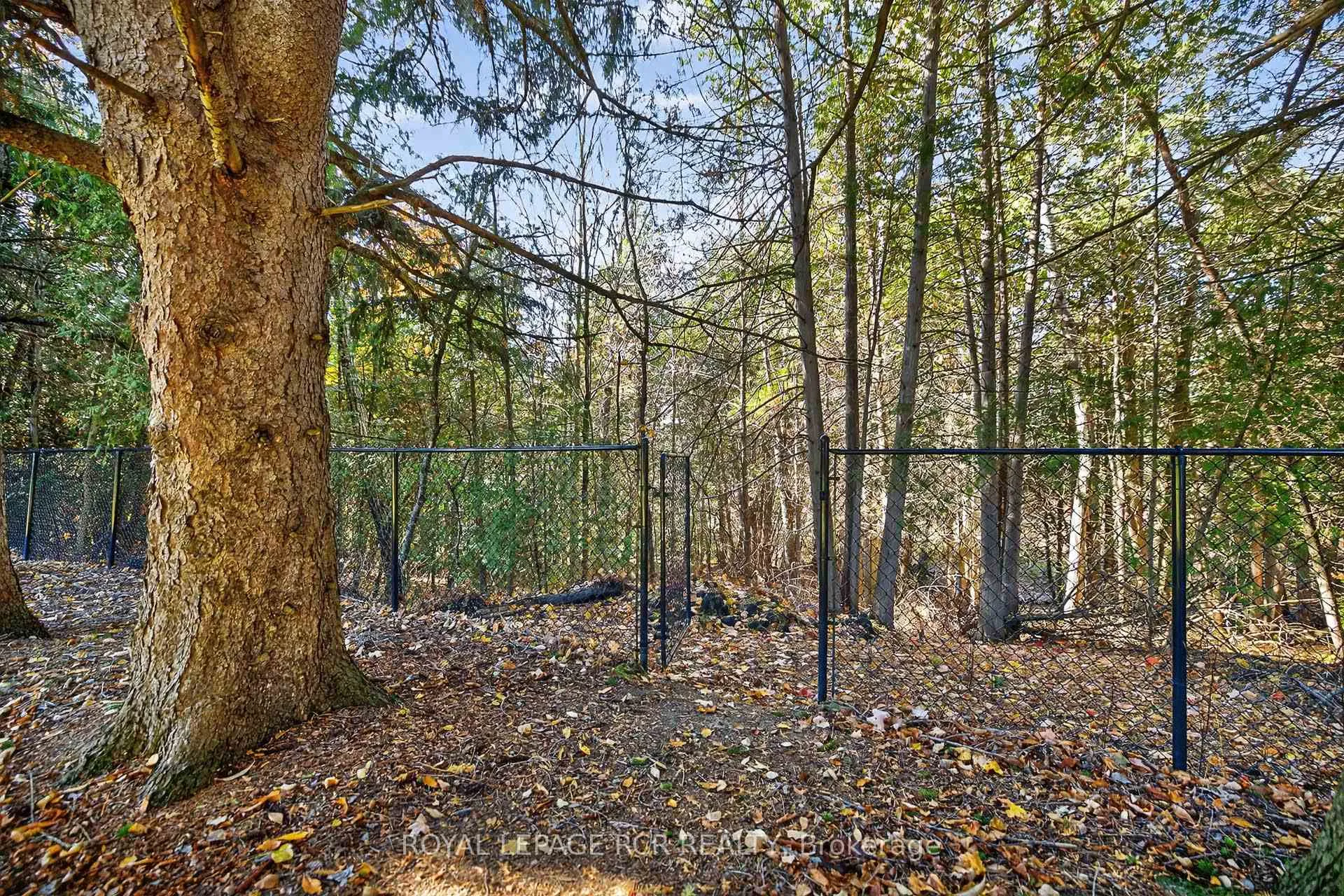 Photo 46 of 40 Campbell Drive, Uxbridge — HOMEH