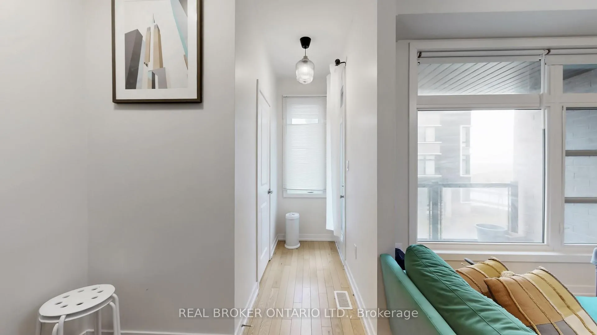 Photo 12 of 2508 Castlegate Crossing, Pickering, Duffin Heights — HOMEH