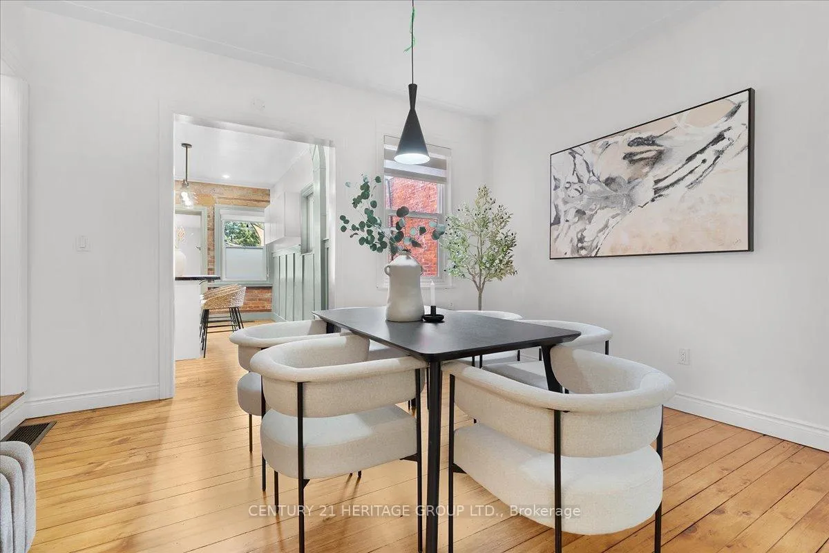 Photo 6 of 40 Emerald Street N, Hamilton, Landsdale — HOMEH