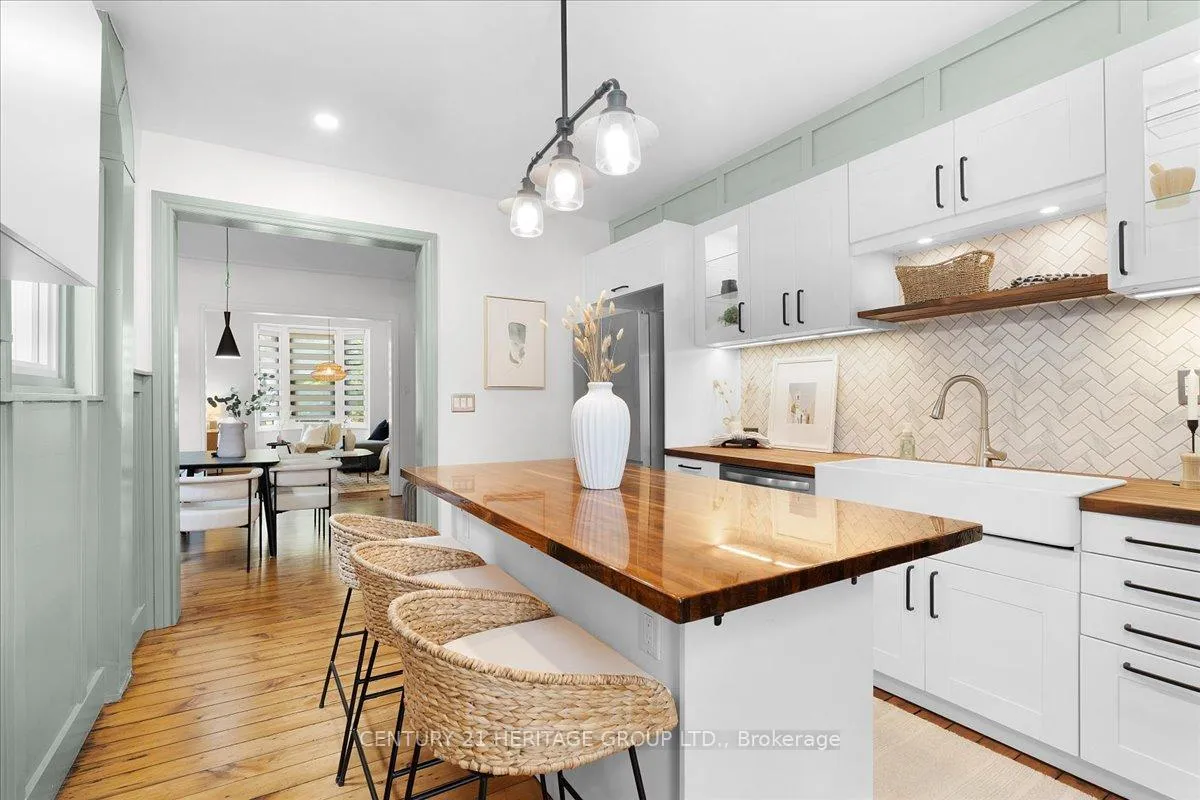 Photo 13 of 40 Emerald Street N, Hamilton, Landsdale — HOMEH
