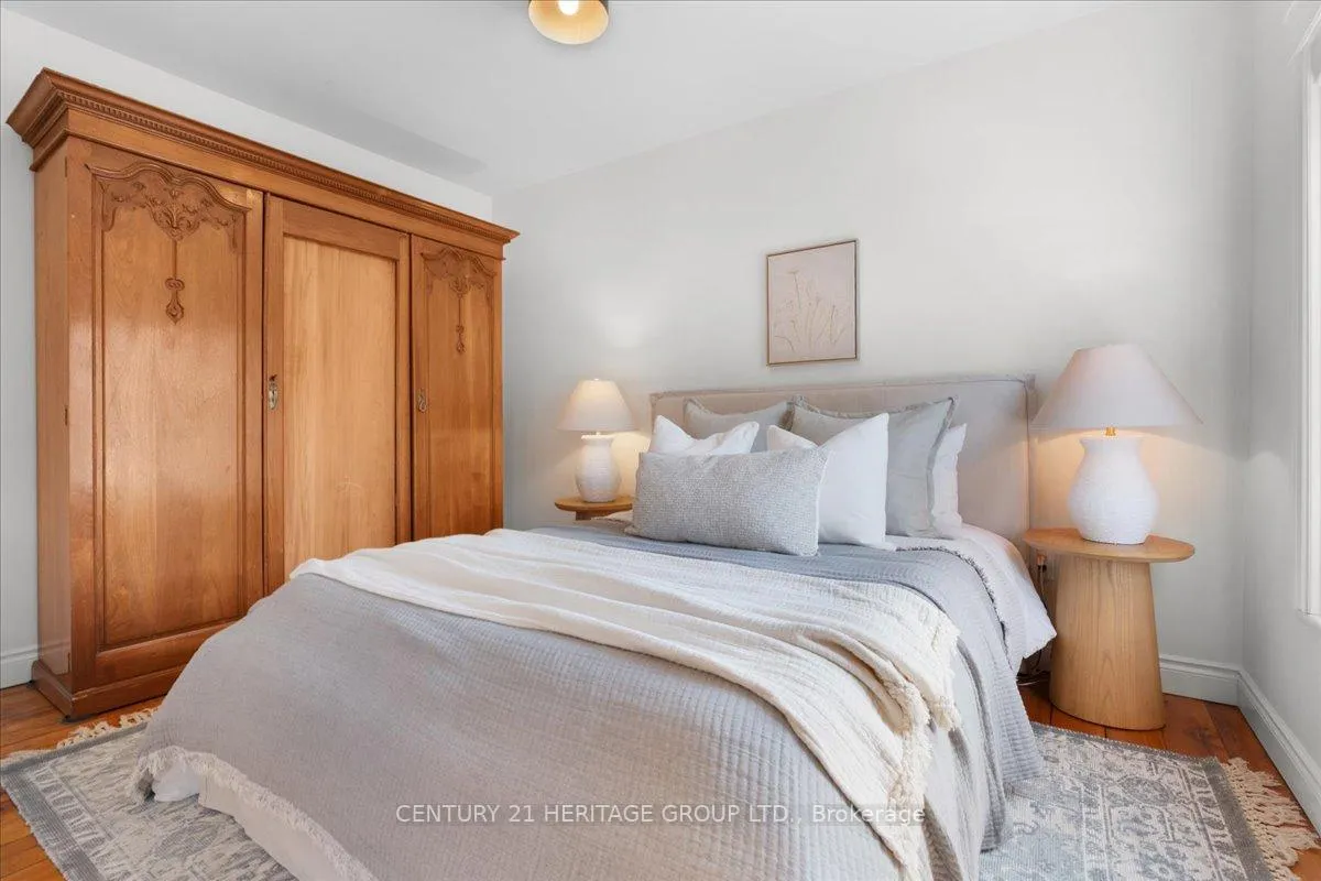 Photo 23 of 40 Emerald Street N, Hamilton, Landsdale — HOMEH