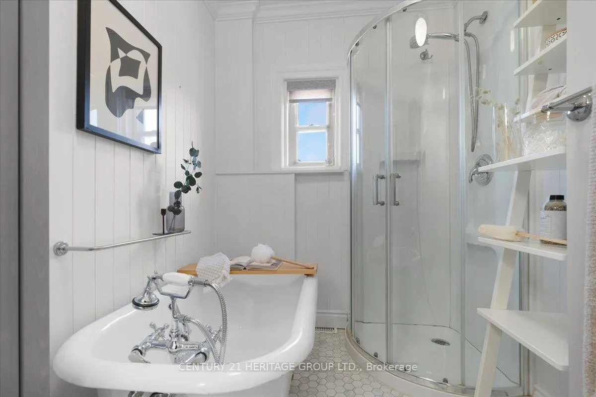 Photo 28 of 40 Emerald Street N, Hamilton, Landsdale — HOMEH