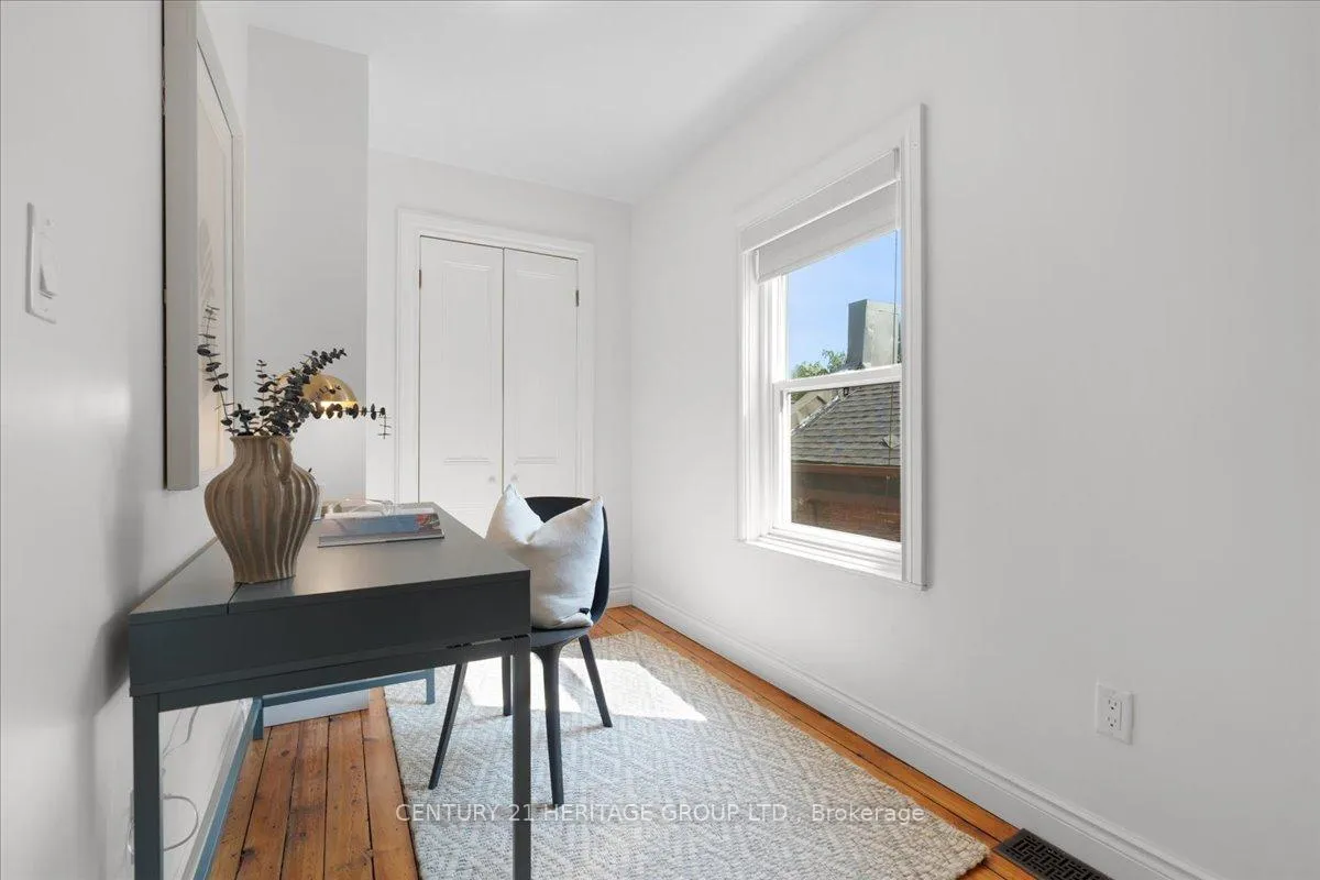 Photo 33 of 40 Emerald Street N, Hamilton, Landsdale — HOMEH