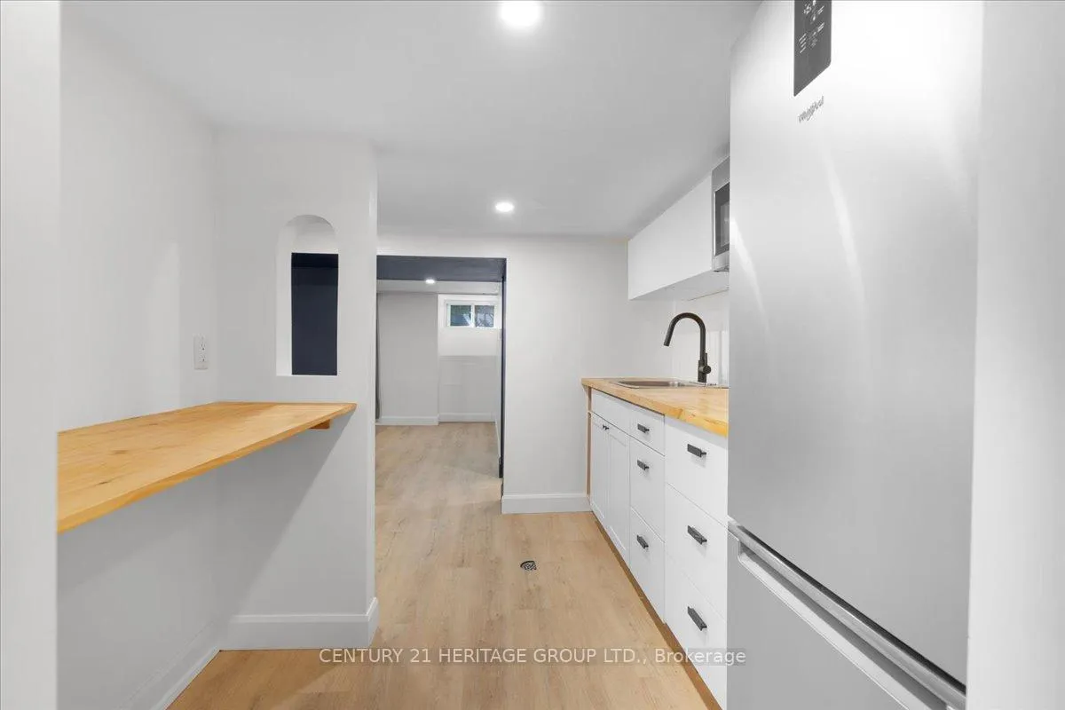 Photo 37 of 40 Emerald Street N, Hamilton, Landsdale — HOMEH
