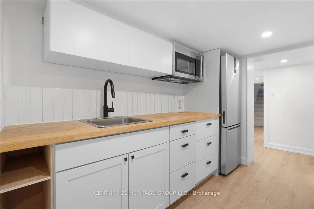 Photo 39 of 40 Emerald Street N, Hamilton, Landsdale — HOMEH