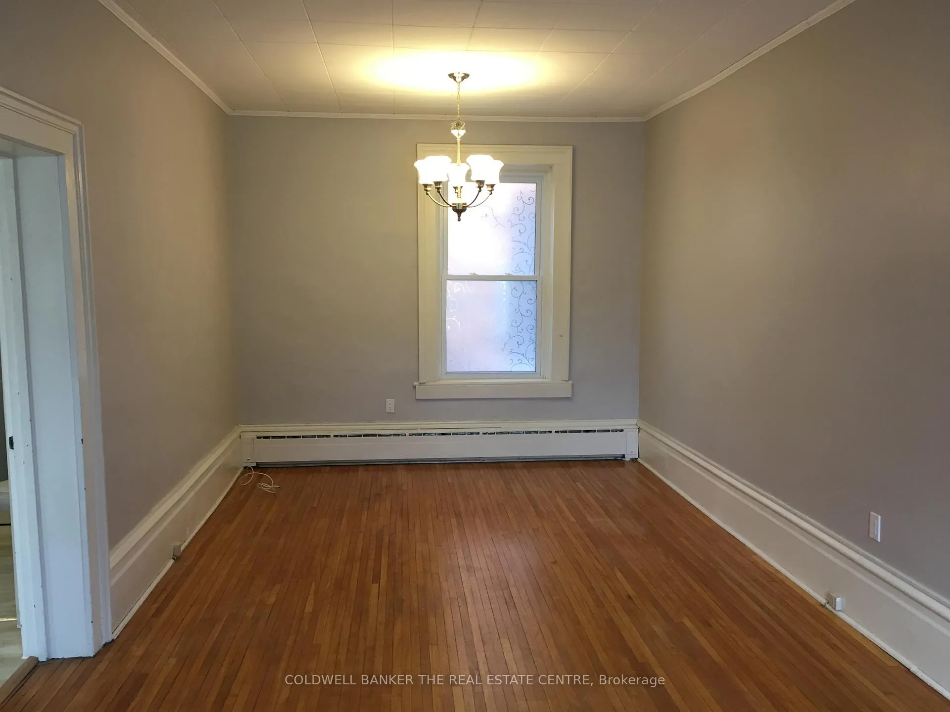 Photo 7 of Unit Main, 59A Wellington Street E, Aurora, Aurora Village — HOMEH