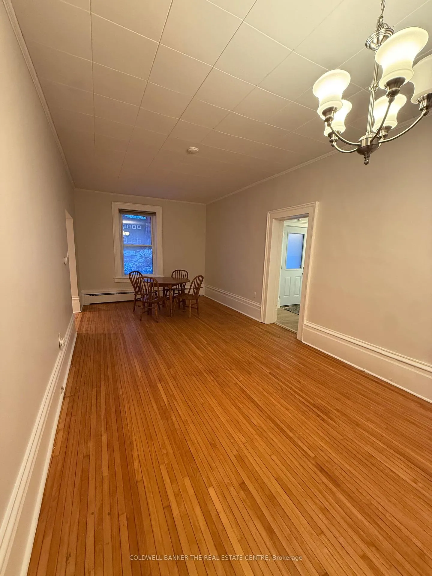 Photo 8 of Unit Main, 59A Wellington Street E, Aurora, Aurora Village — HOMEH
