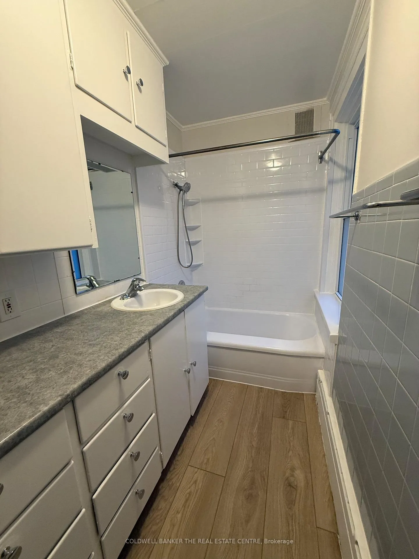 Photo 12 of Unit Main, 59A Wellington Street E, Aurora, Aurora Village — HOMEH