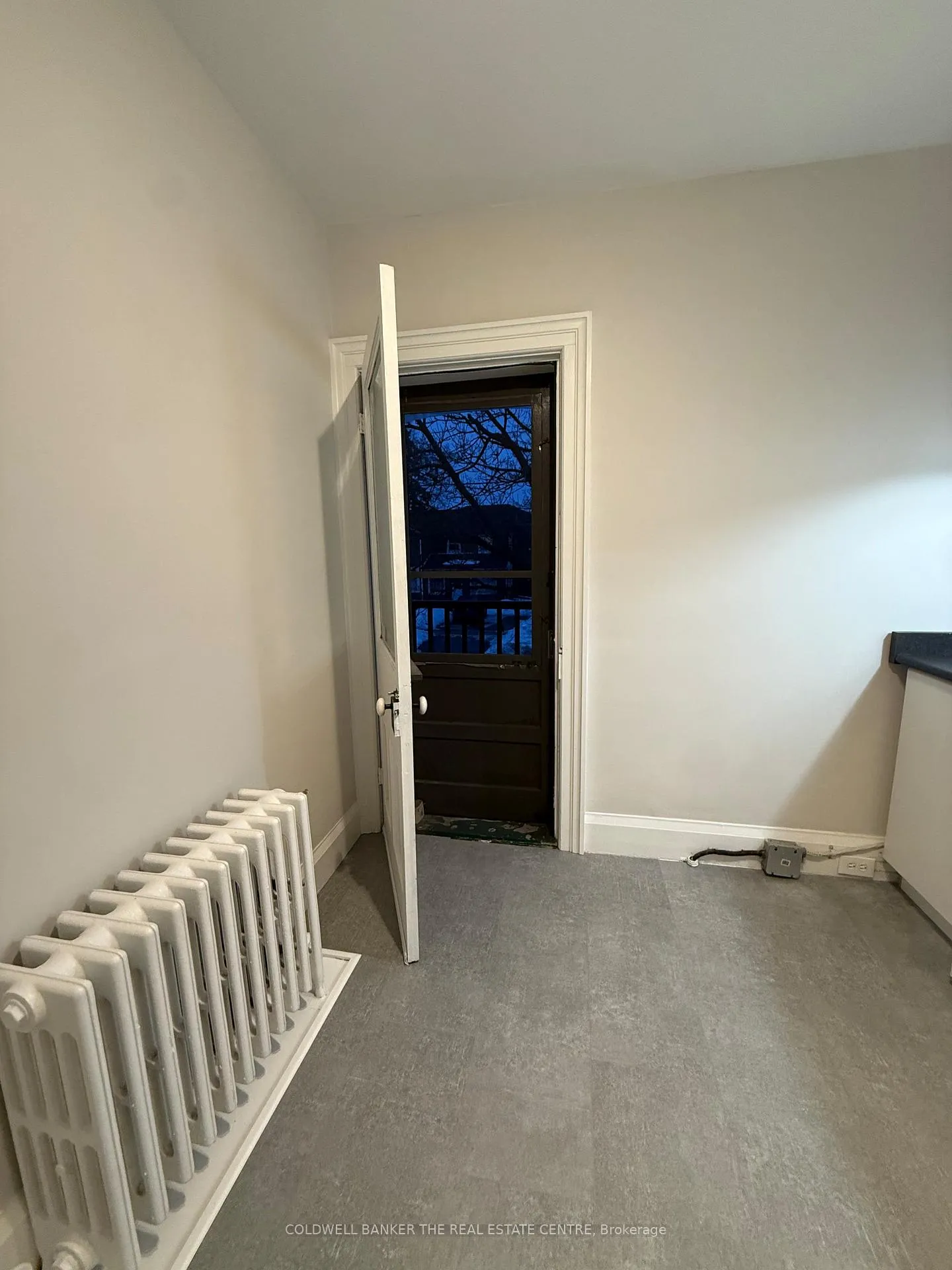 Photo 9 of Unit Upper, 59B Wellington Street E, Aurora, Aurora Village — HOMEH