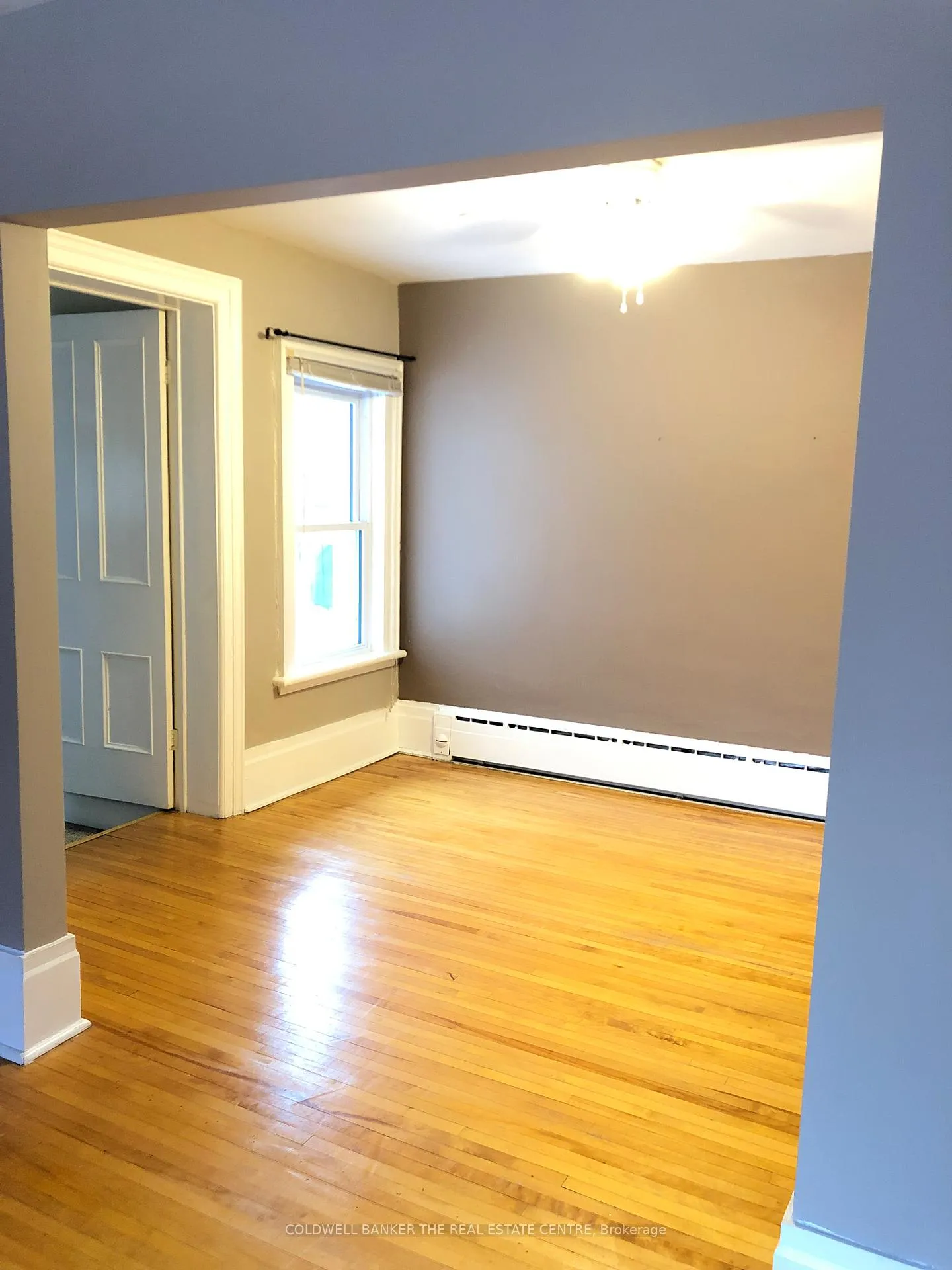 Photo 11 of Unit Upper, 59B Wellington Street E, Aurora, Aurora Village — HOMEH