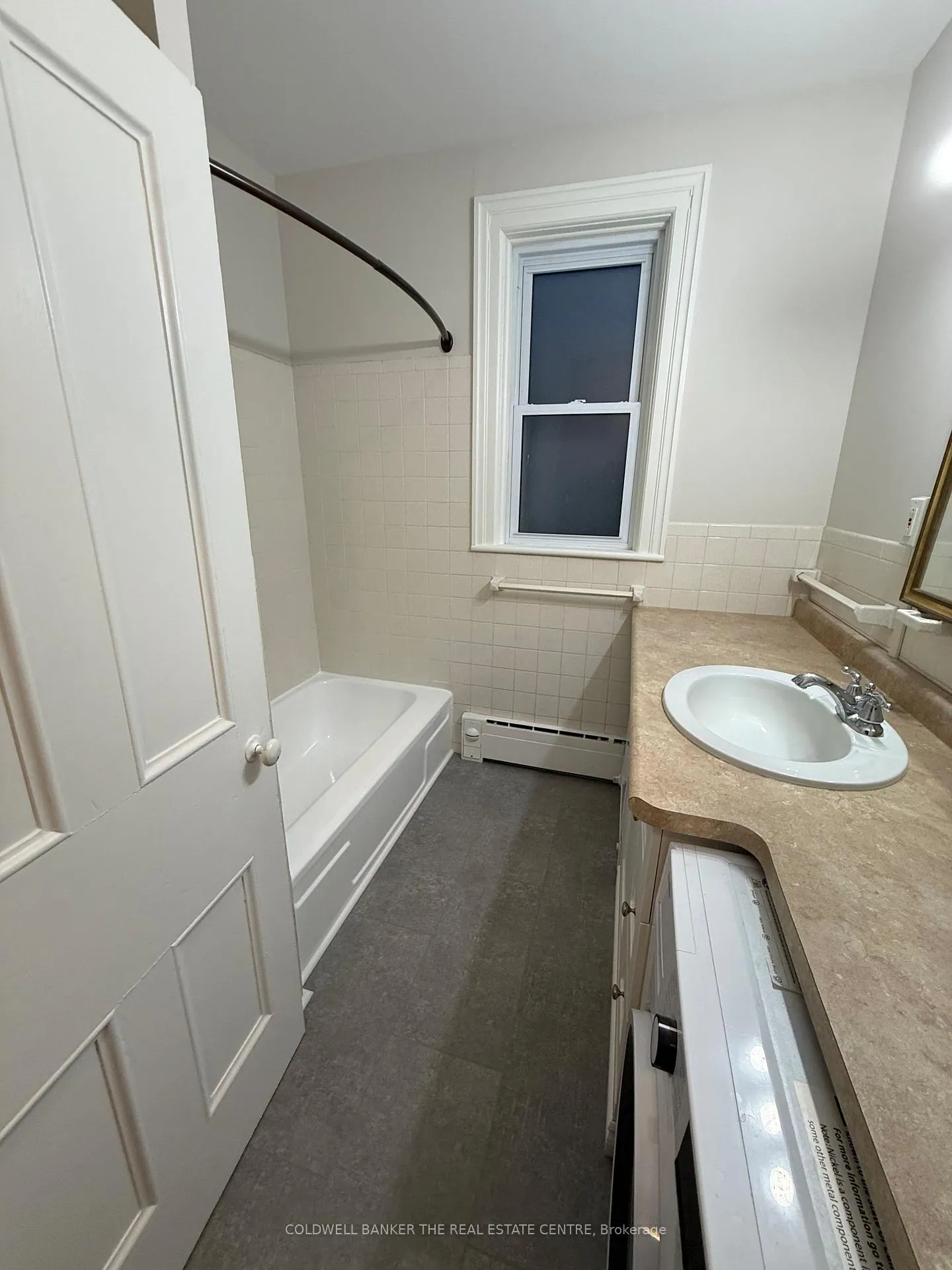 Photo 15 of Unit Upper, 59B Wellington Street E, Aurora, Aurora Village — HOMEH