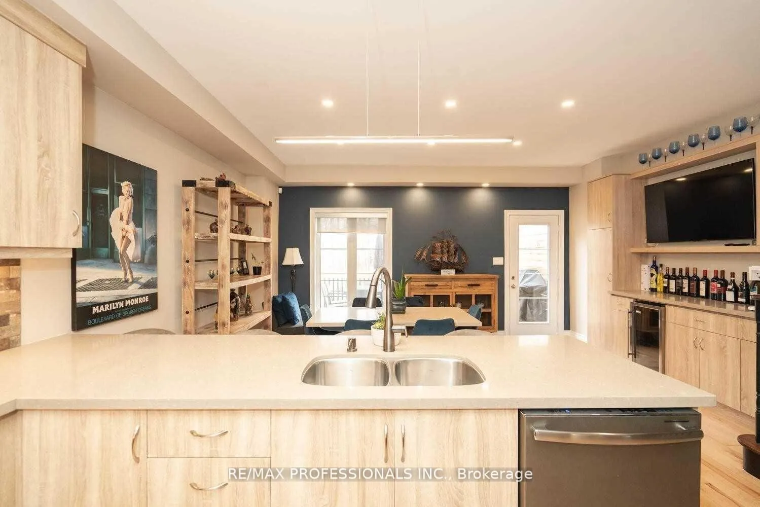 Photo 6 of 74 Dryden Way, Etobicoke, Willowridge-Martingrove-Richview — HOMEH