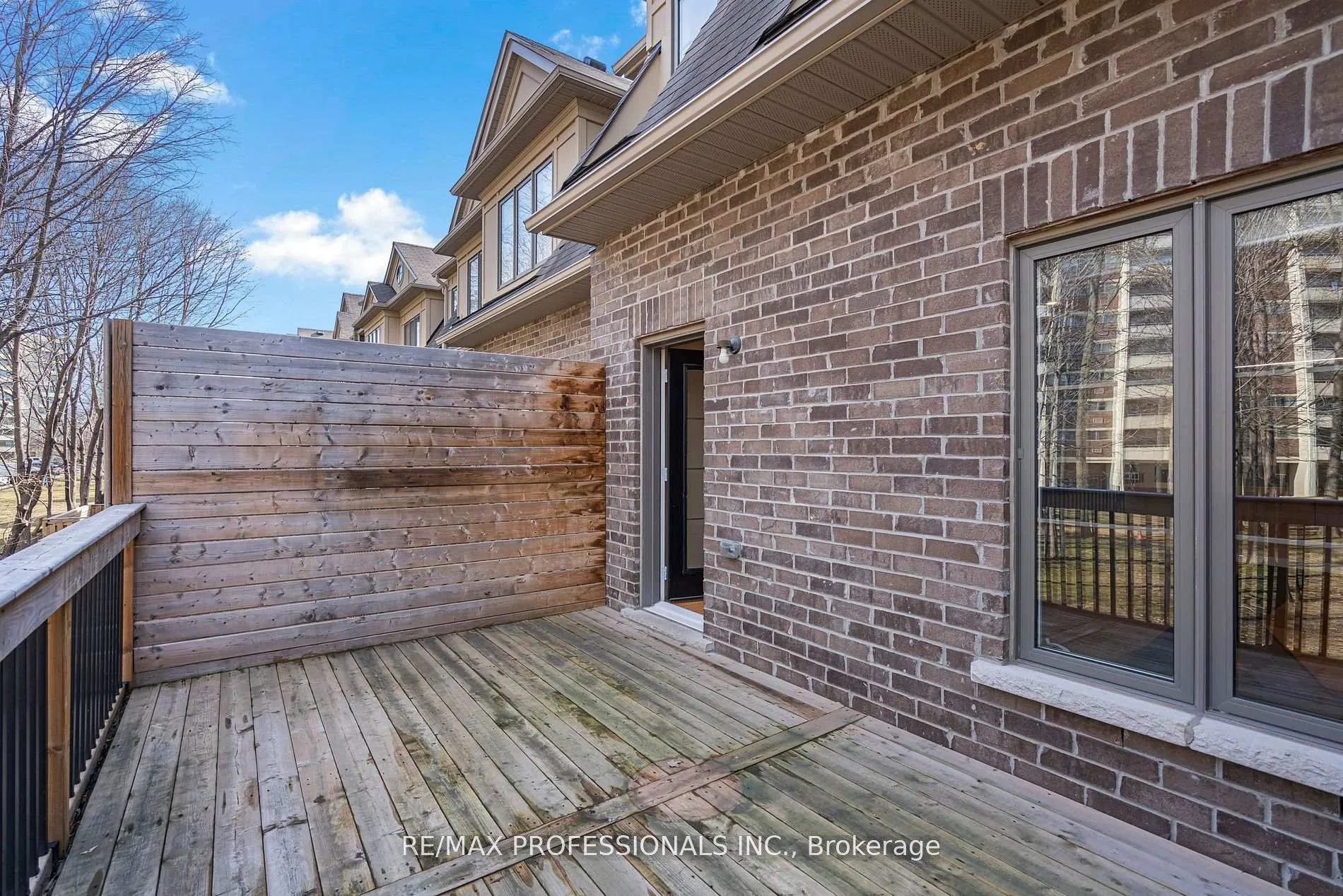 Photo 17 of 74 Dryden Way, Etobicoke, Willowridge-Martingrove-Richview — HOMEH