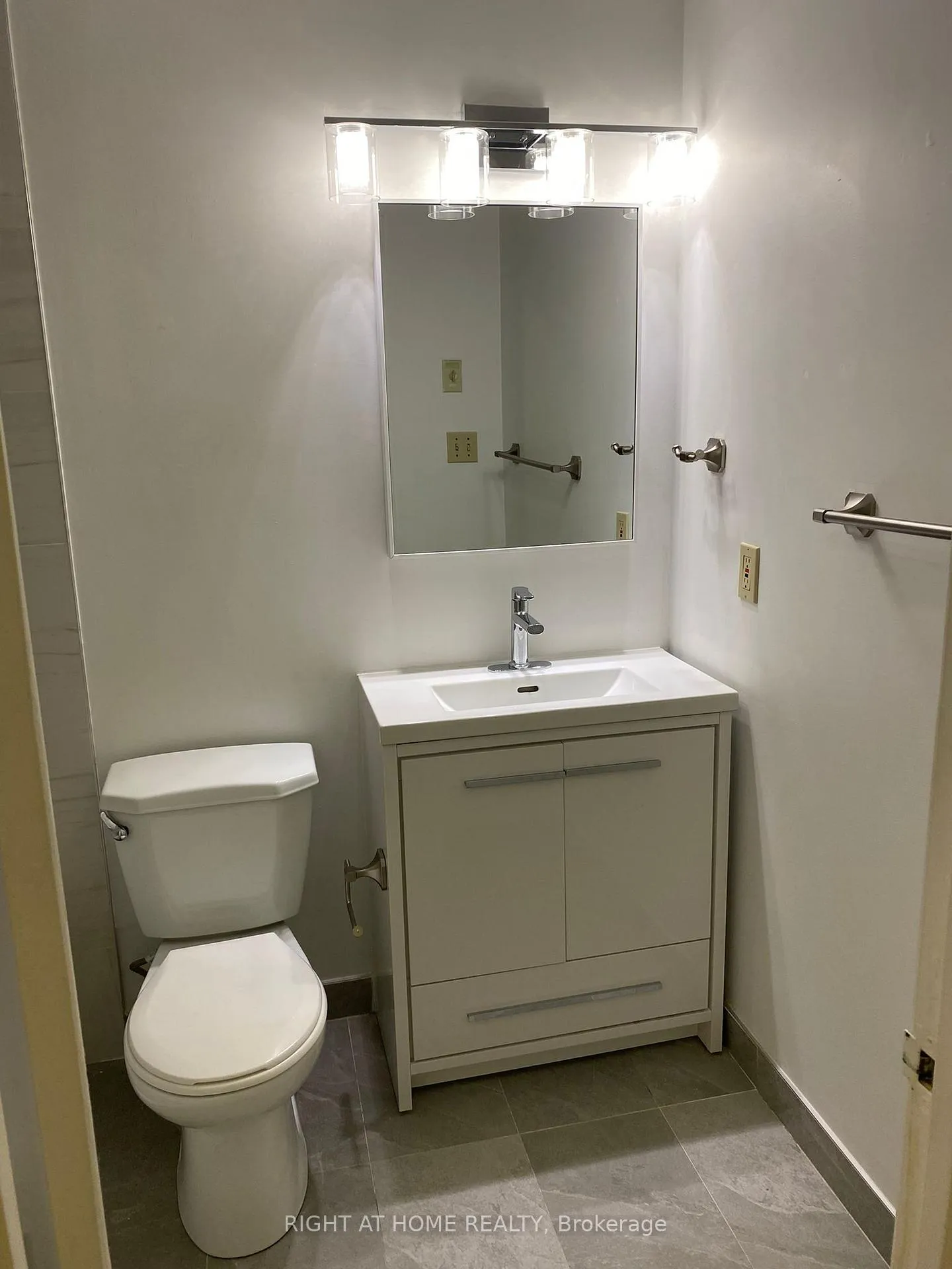 Photo 7 of Unit 1406, 36 James Street S, Hamilton, Central — HOMEH
