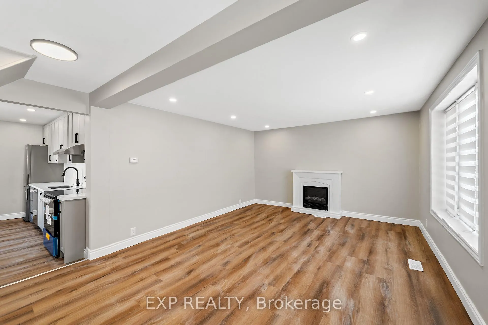 Photo 4 of Unit Unit A, 81 St Charles Street, Belleville, Belleville Ward — HOMEH