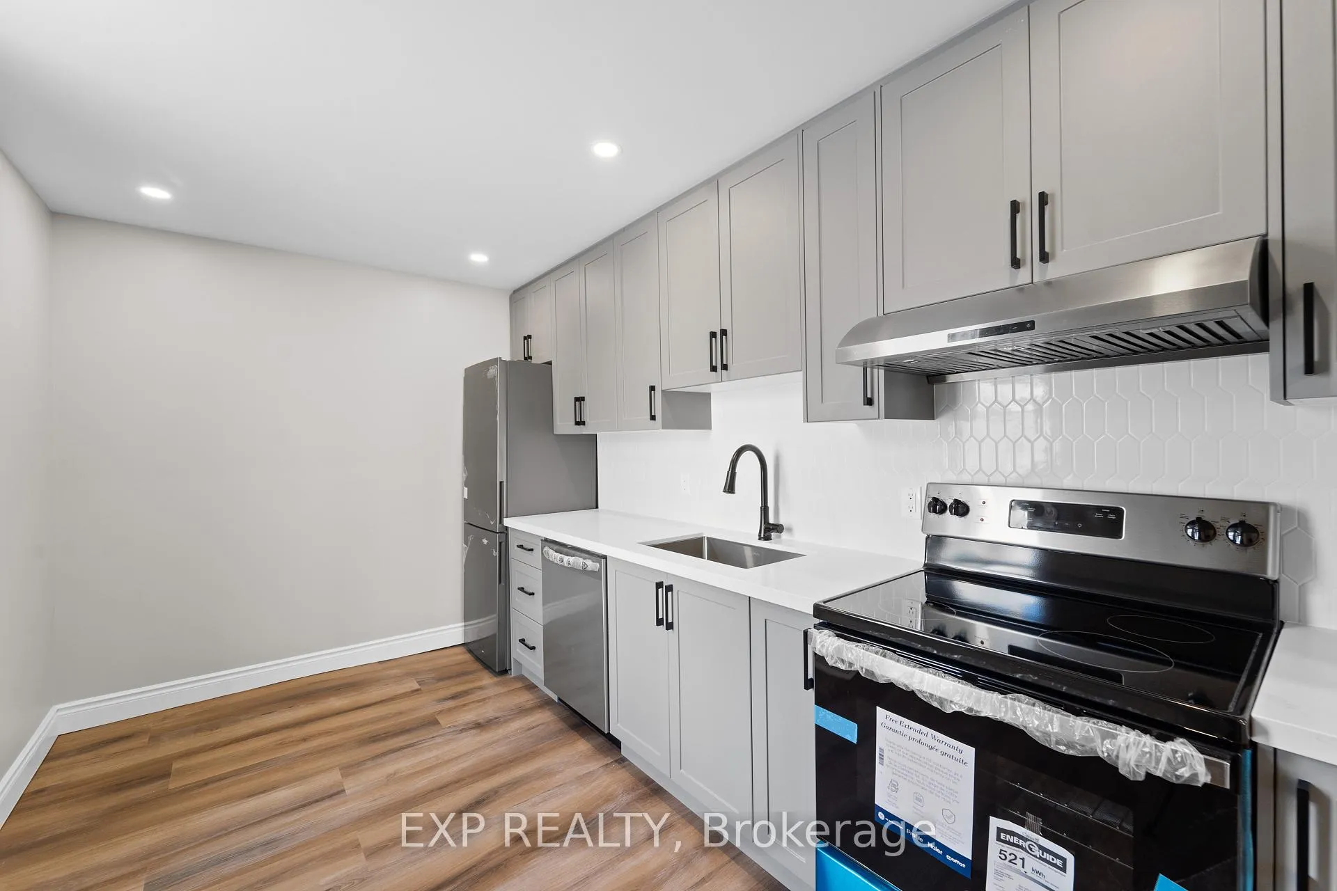 Photo 6 of Unit Unit A, 81 St Charles Street, Belleville, Belleville Ward — HOMEH