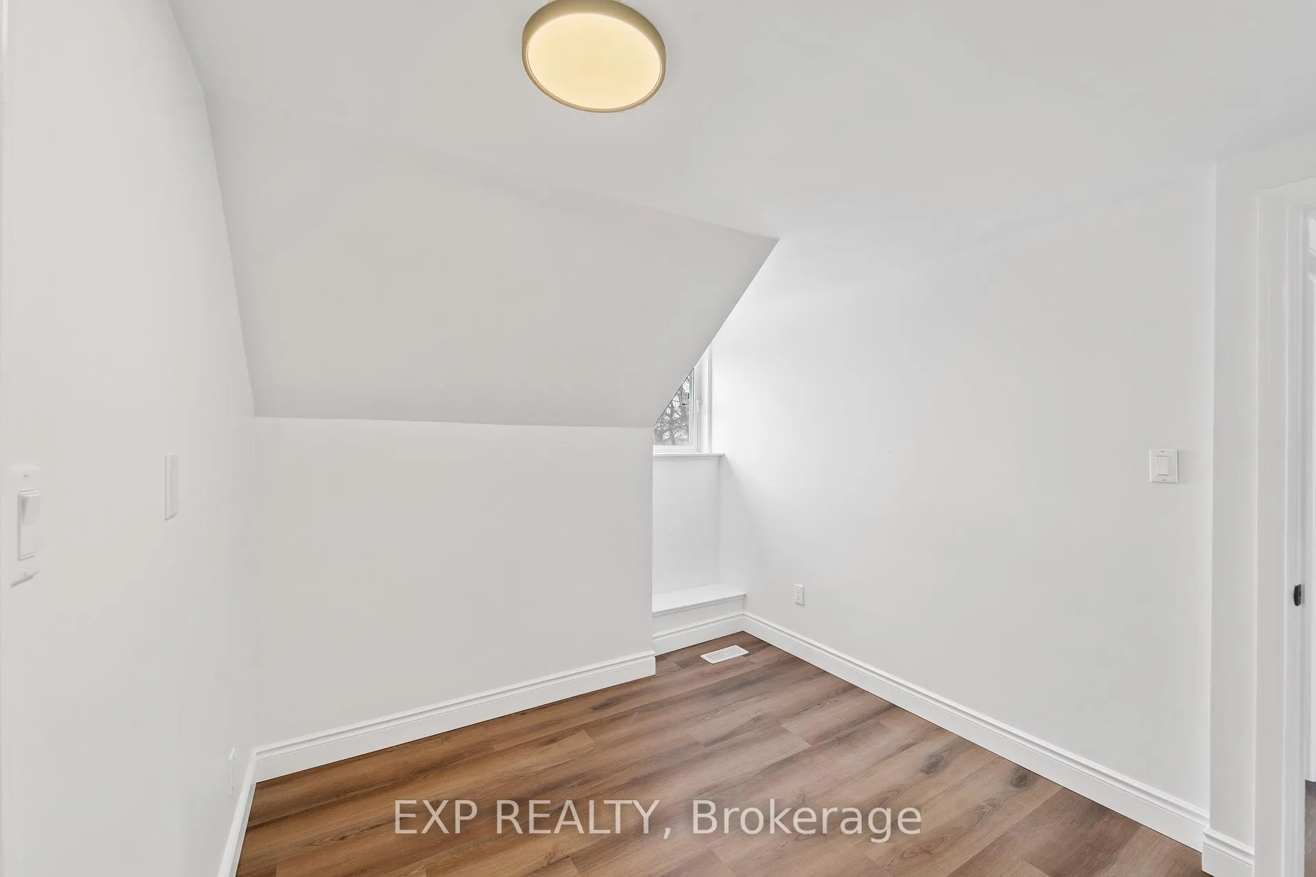 Photo 15 of Unit Unit A, 81 St Charles Street, Belleville, Belleville Ward — HOMEH
